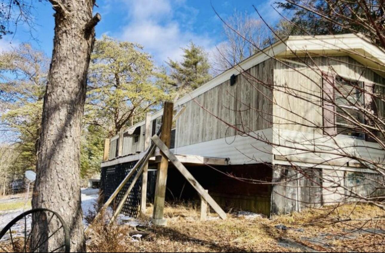 4131 Sweetwater Road Property Photo 2