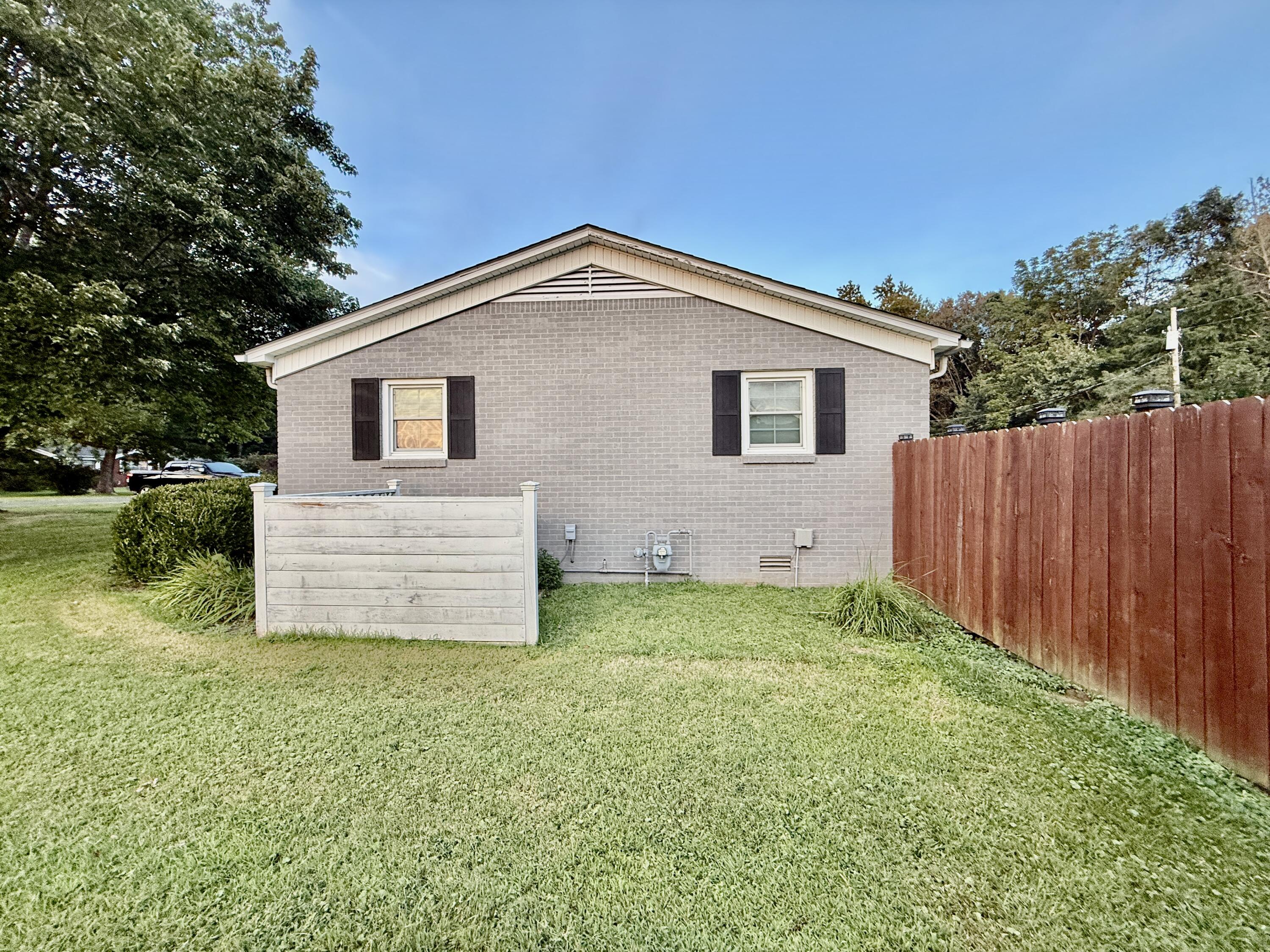 153 Southern Heights Property Photo 4