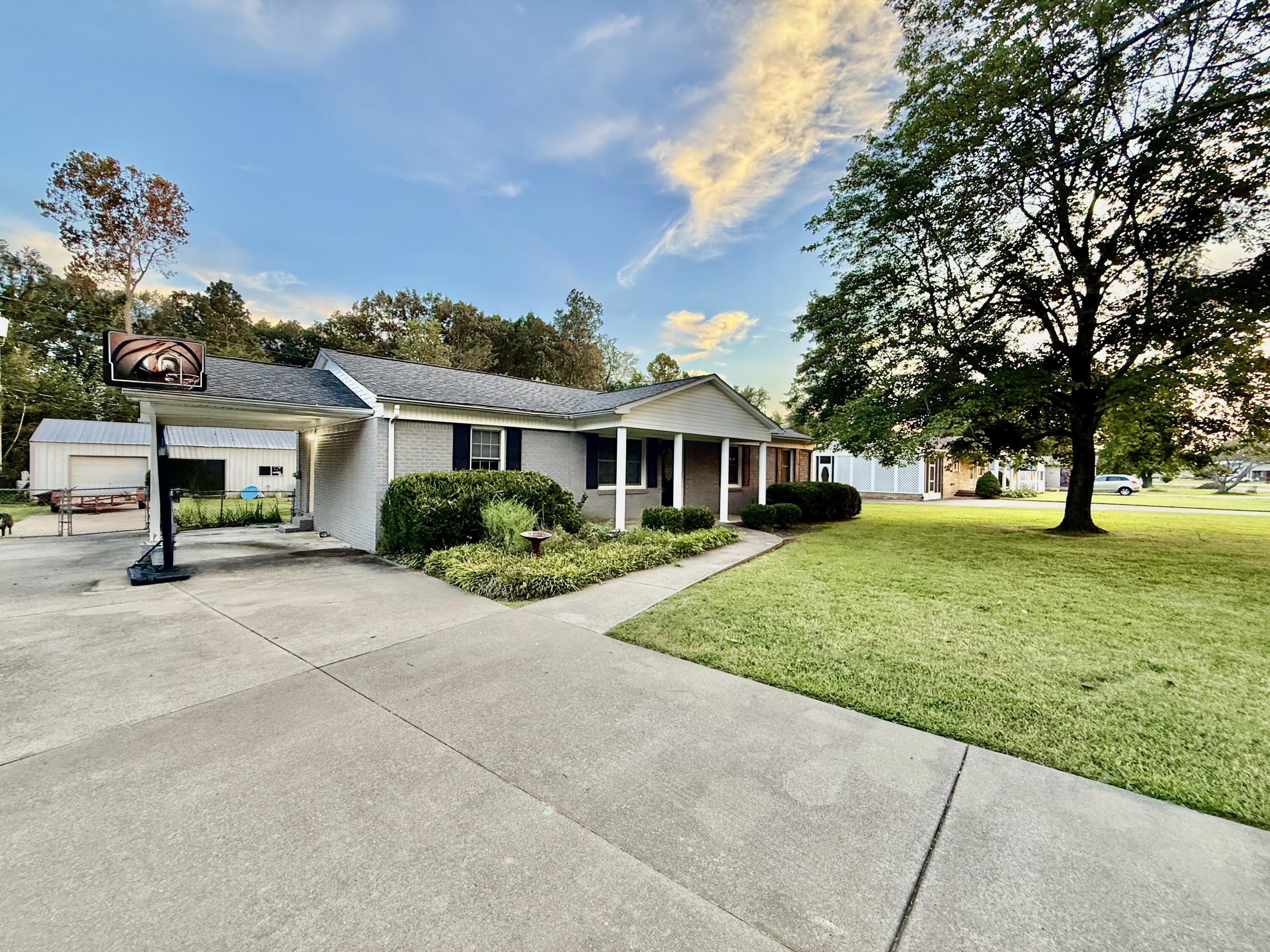 153 Southern Heights Property Photo 5