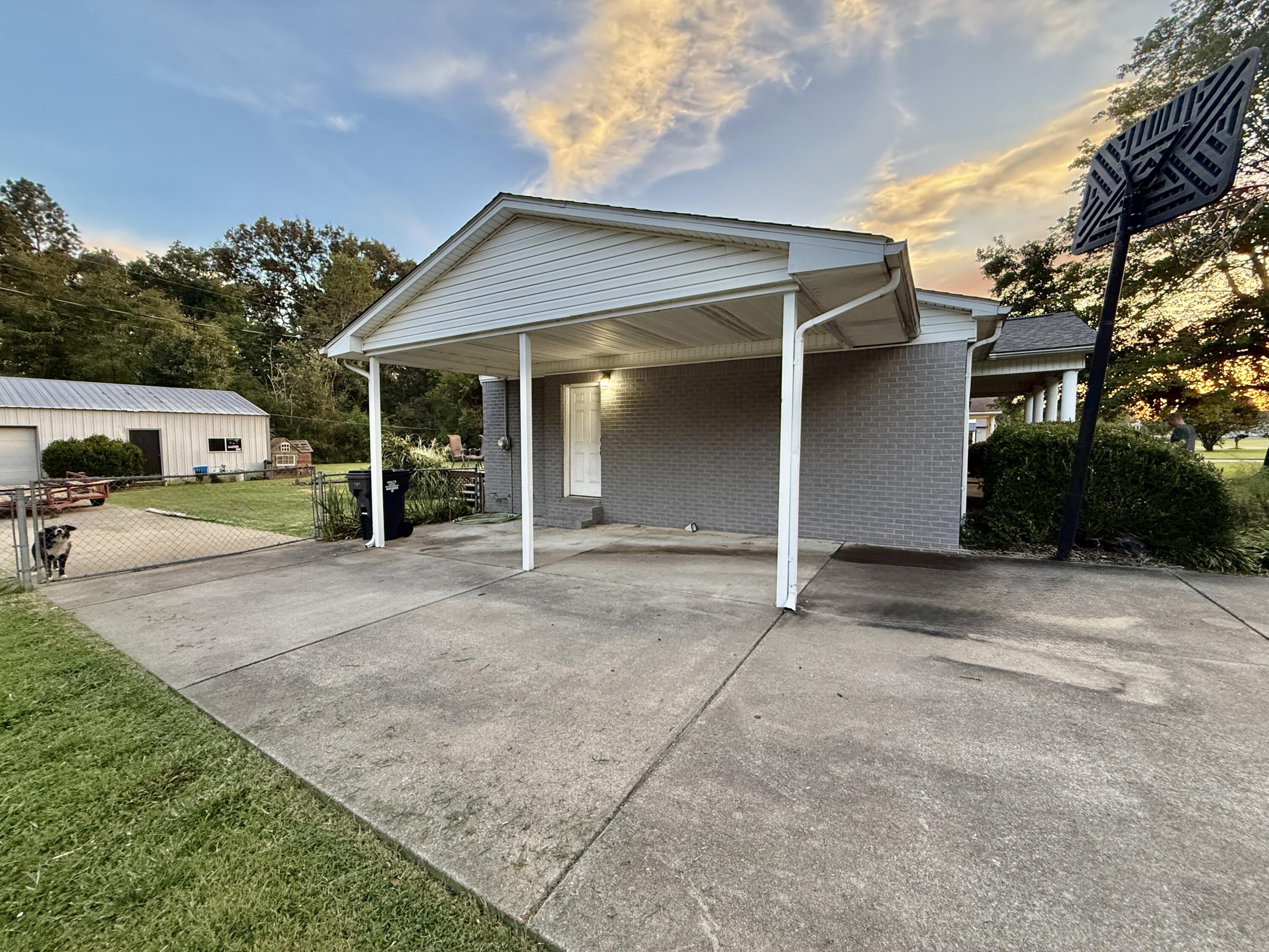 153 Southern Heights Property Photo 6