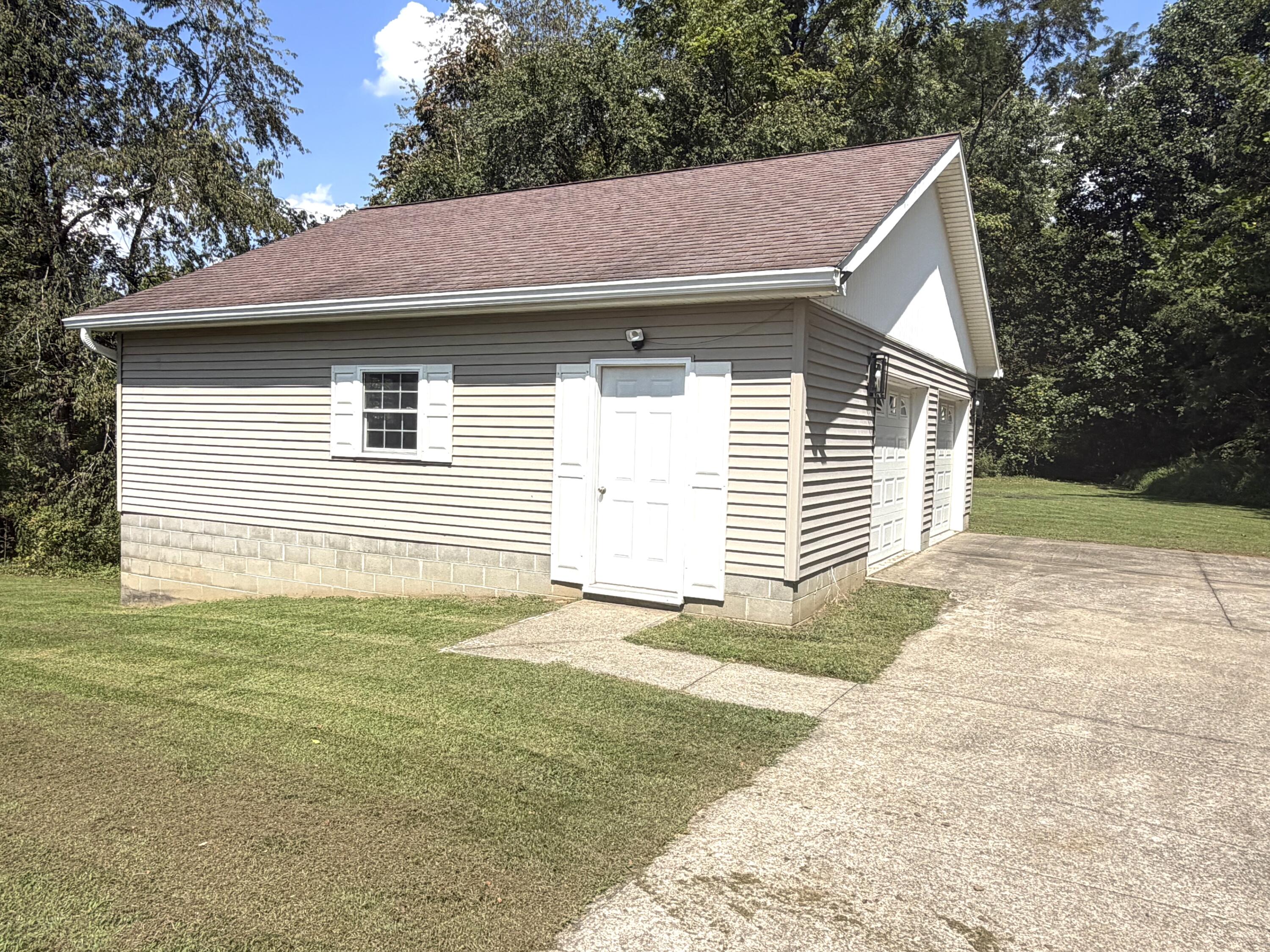 12 River Rd Street Property Photo 9