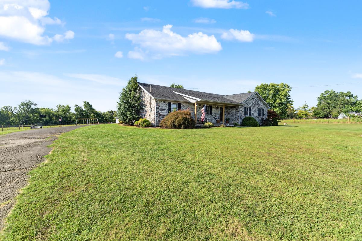 761 Texas Loop Road Property Photo 4