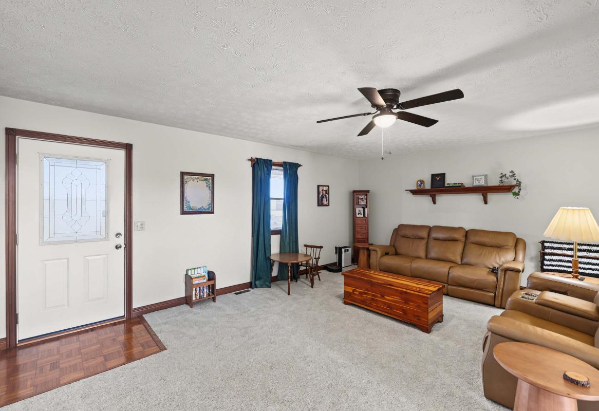 761 Texas Loop Road Property Photo 5