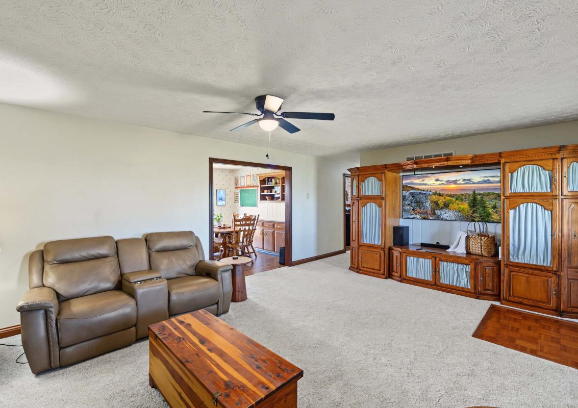 761 Texas Loop Road Property Photo 7