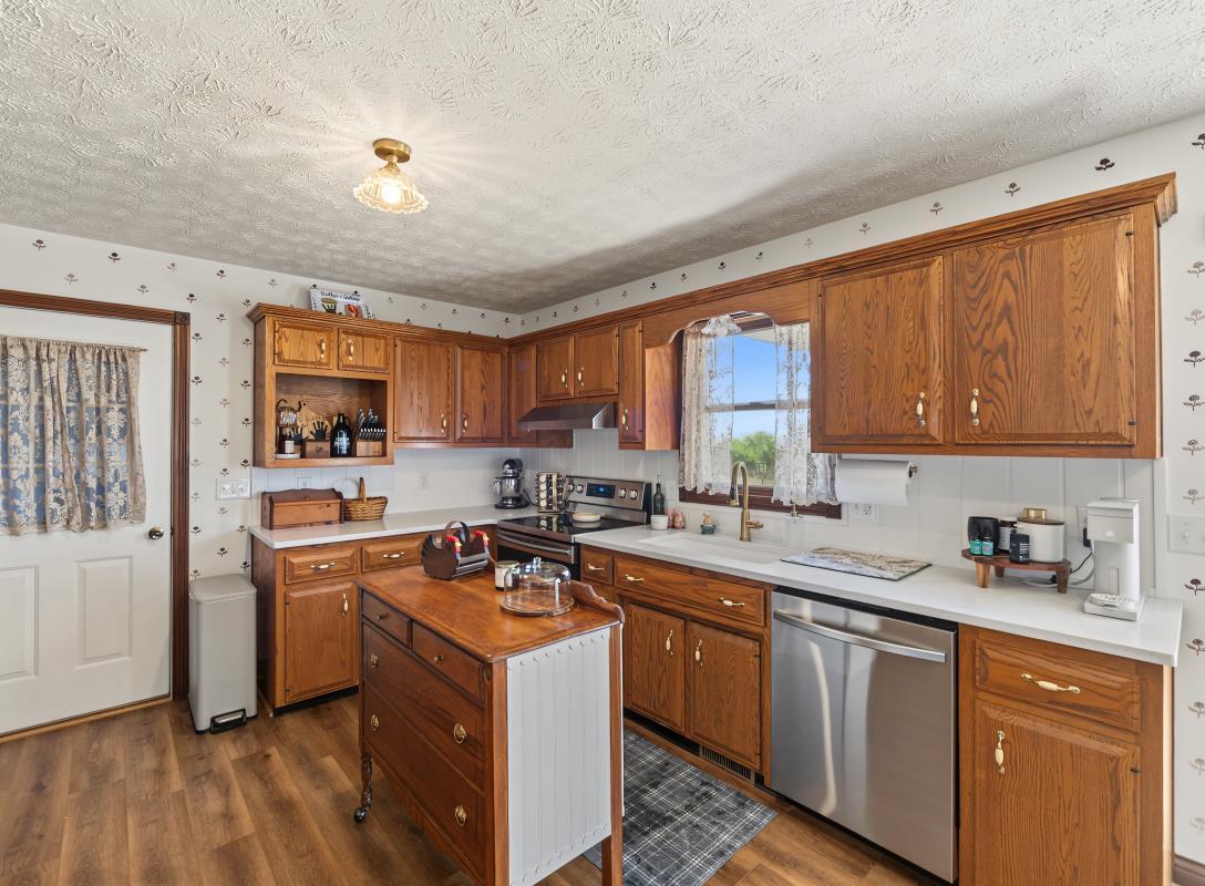 761 Texas Loop Road Property Photo 11