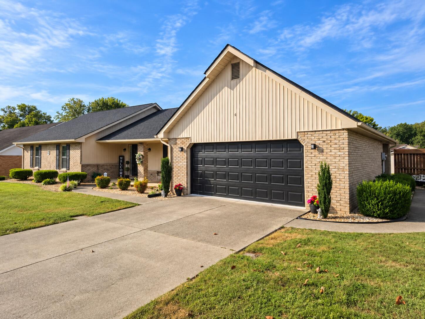 409 Summer Hill Drive Property Photo 3