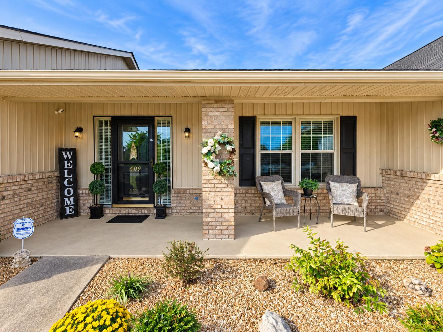 409 Summer Hill Drive Property Photo 4