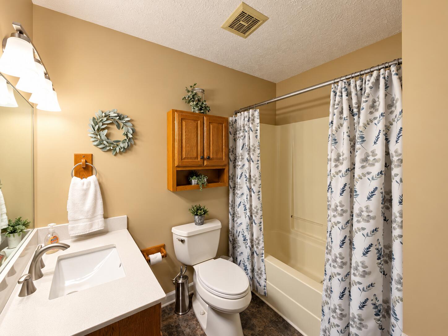 409 Summer Hill Drive Property Photo 14
