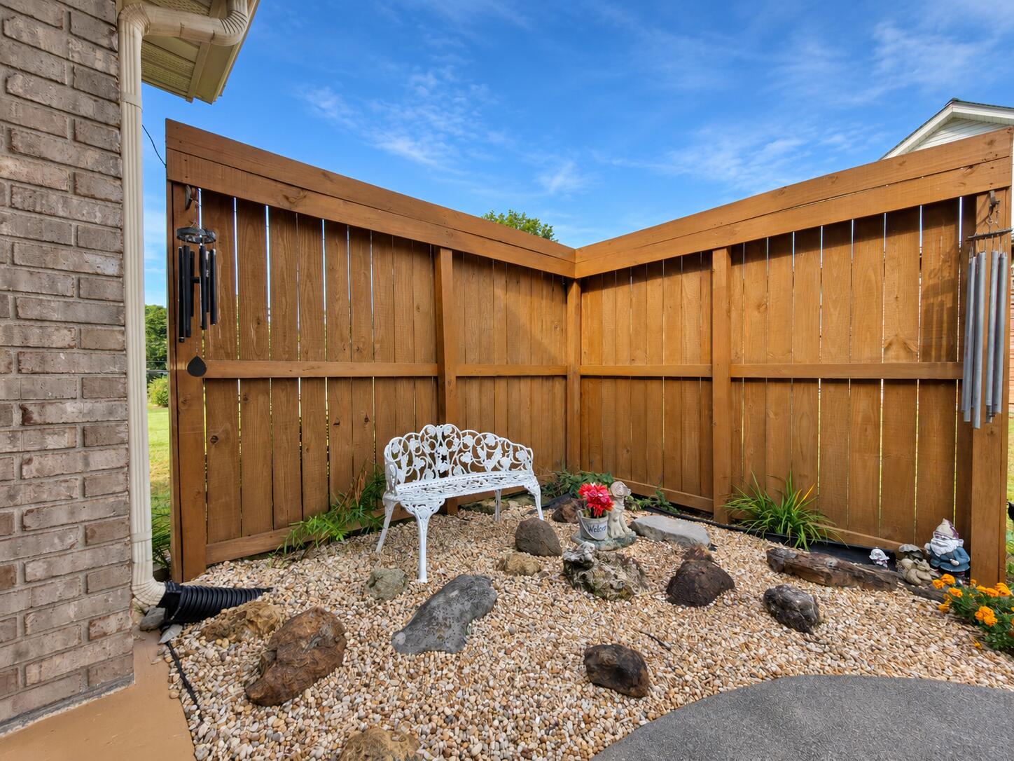 409 Summer Hill Drive Property Photo 17