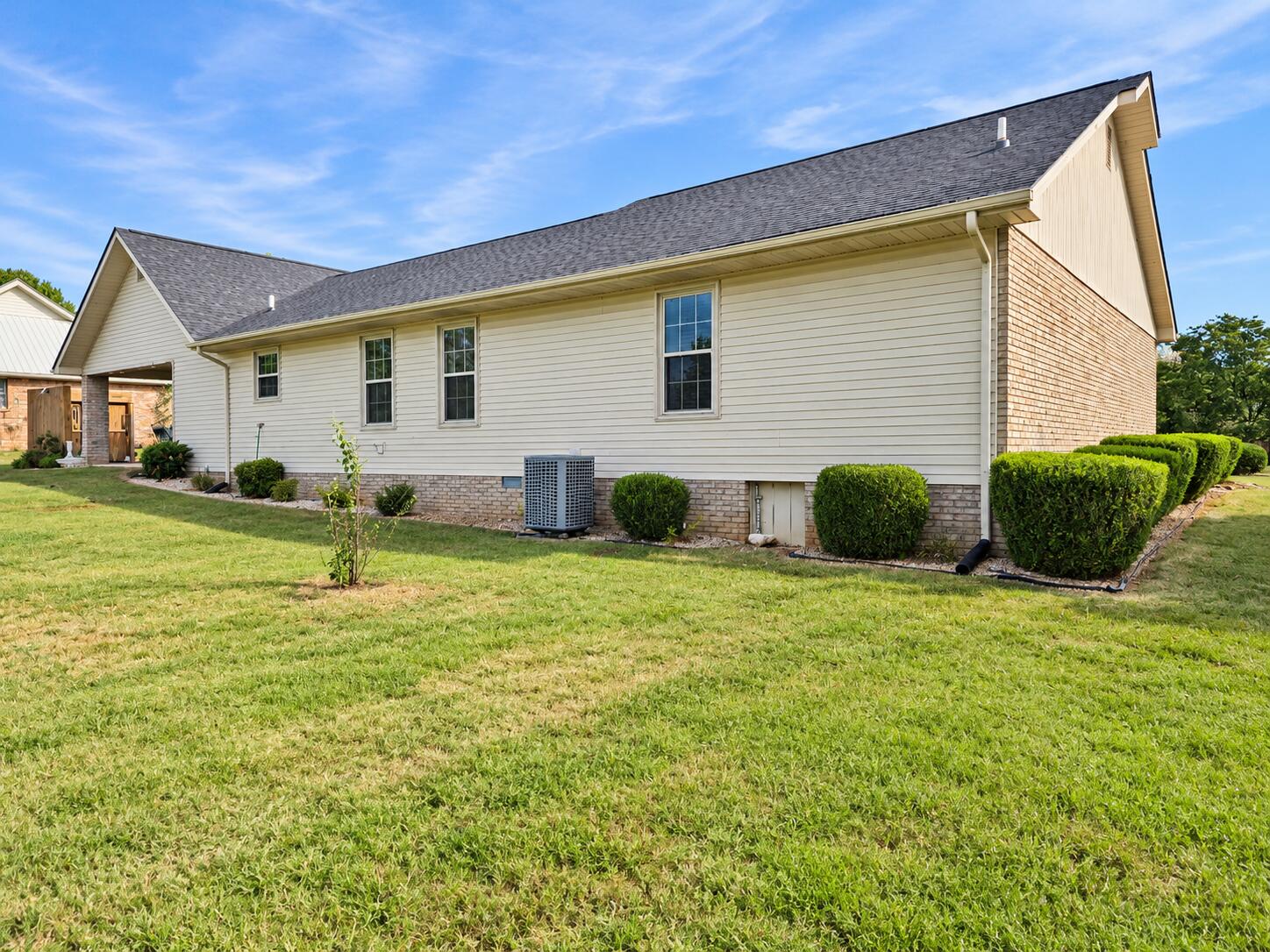 409 Summer Hill Drive Property Photo 19