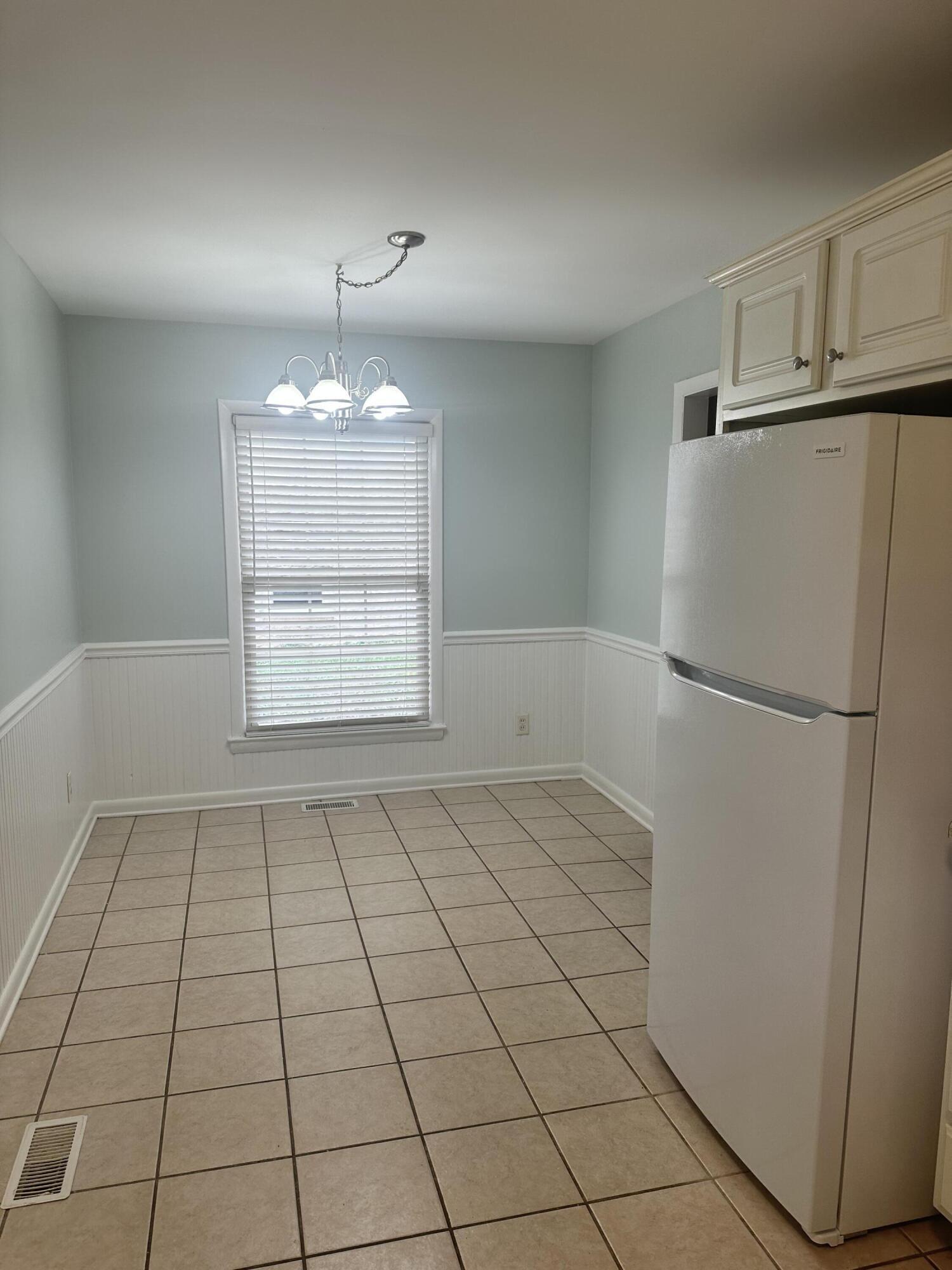 2908 Argyle Drive Property Photo 3