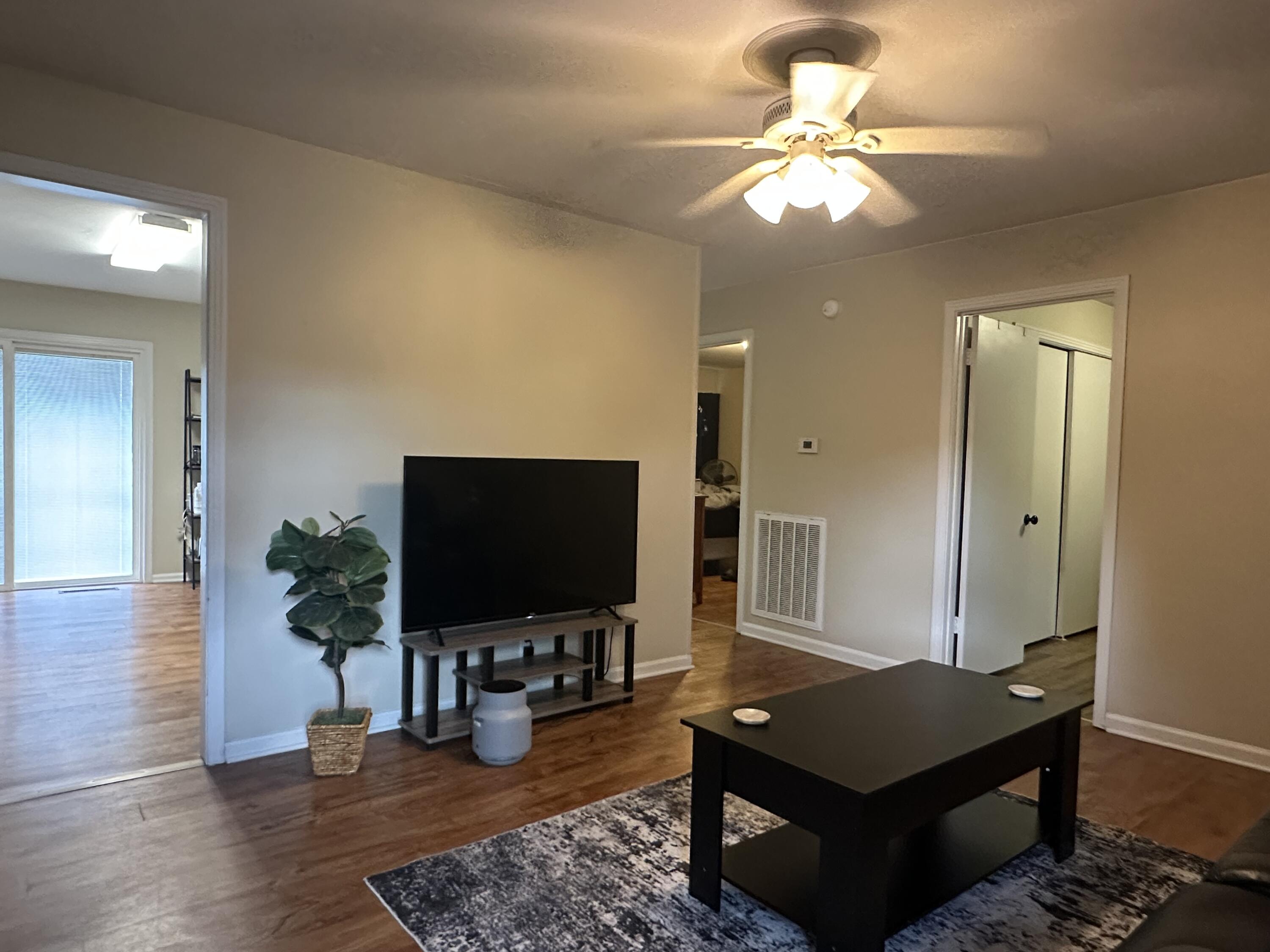 1308 / 1310 Diuguid Drive Property Photo 3