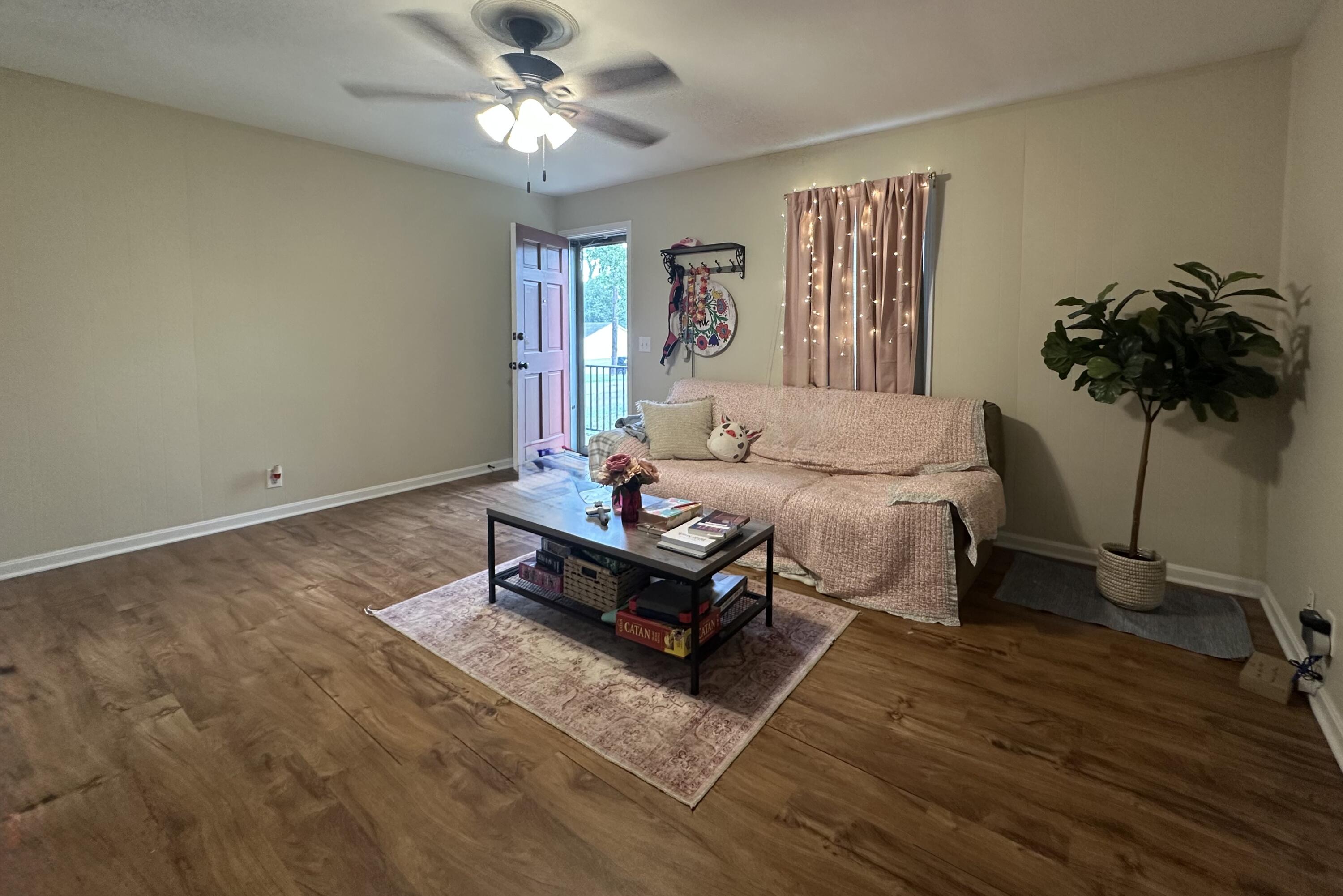 1308 / 1310 Diuguid Drive Property Photo 6