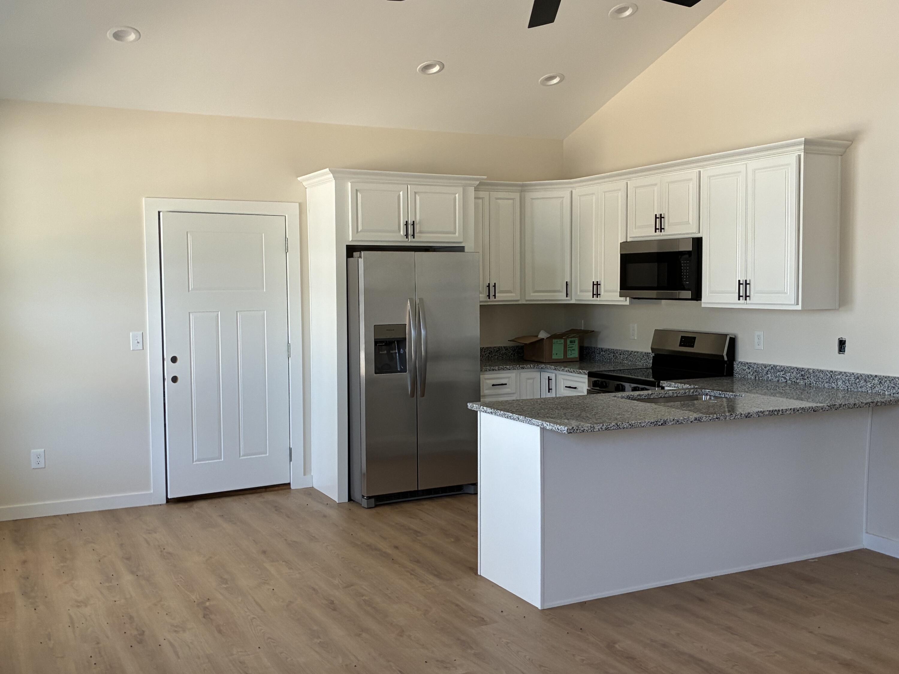 516 Jones Street Property Photo 4