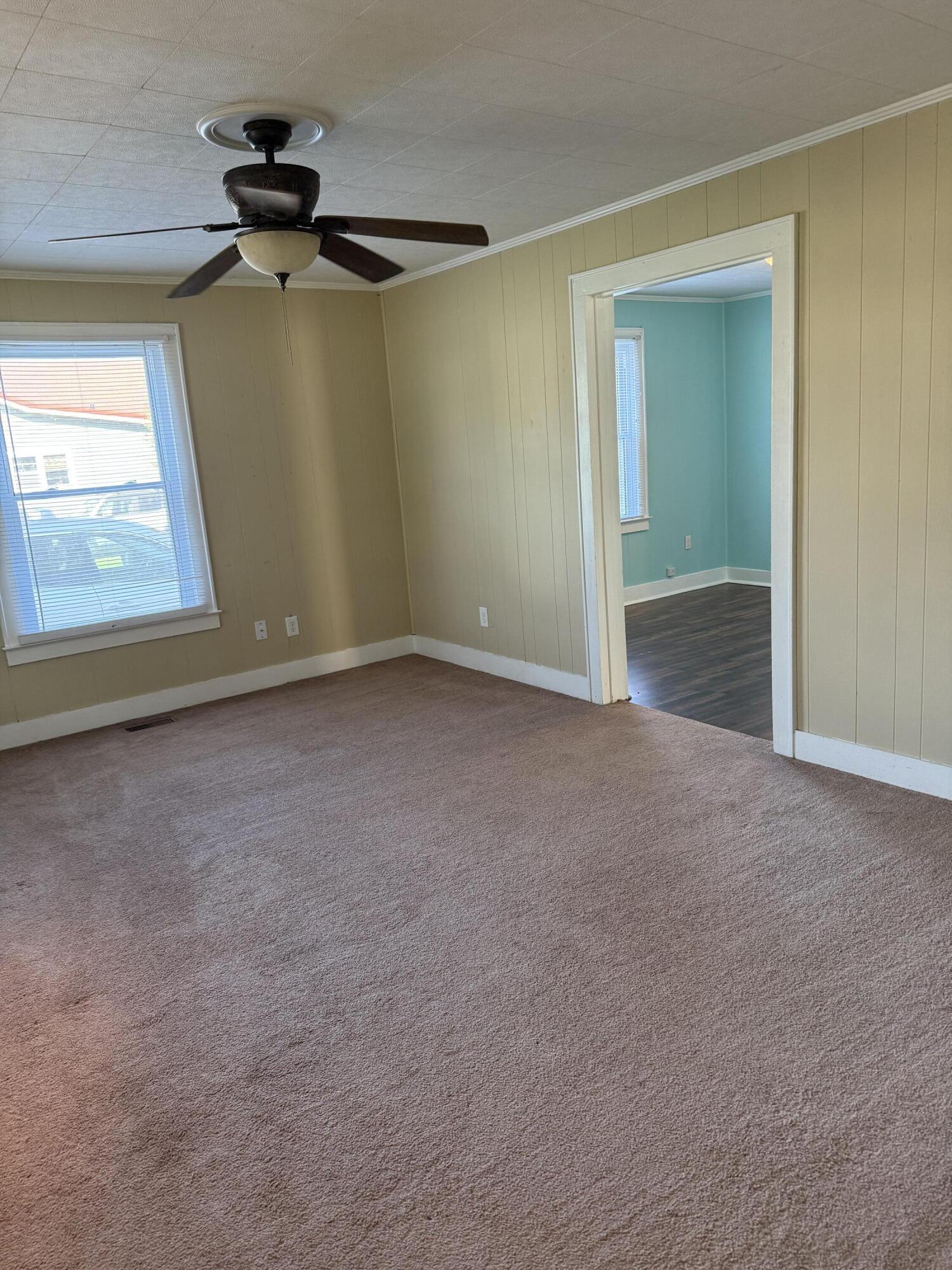 705 W Housman Street Property Photo 3