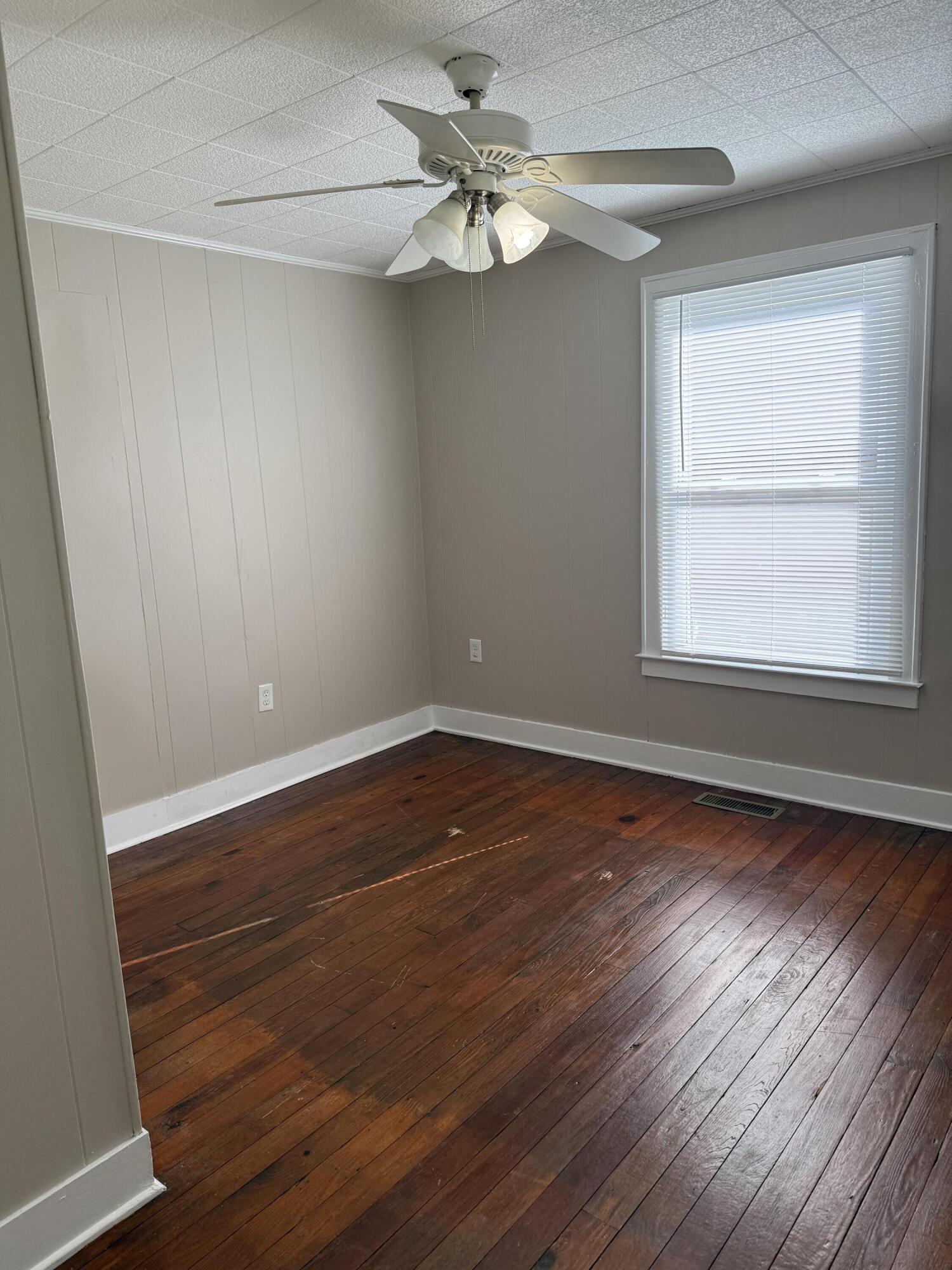 705 W Housman Street Property Photo 10