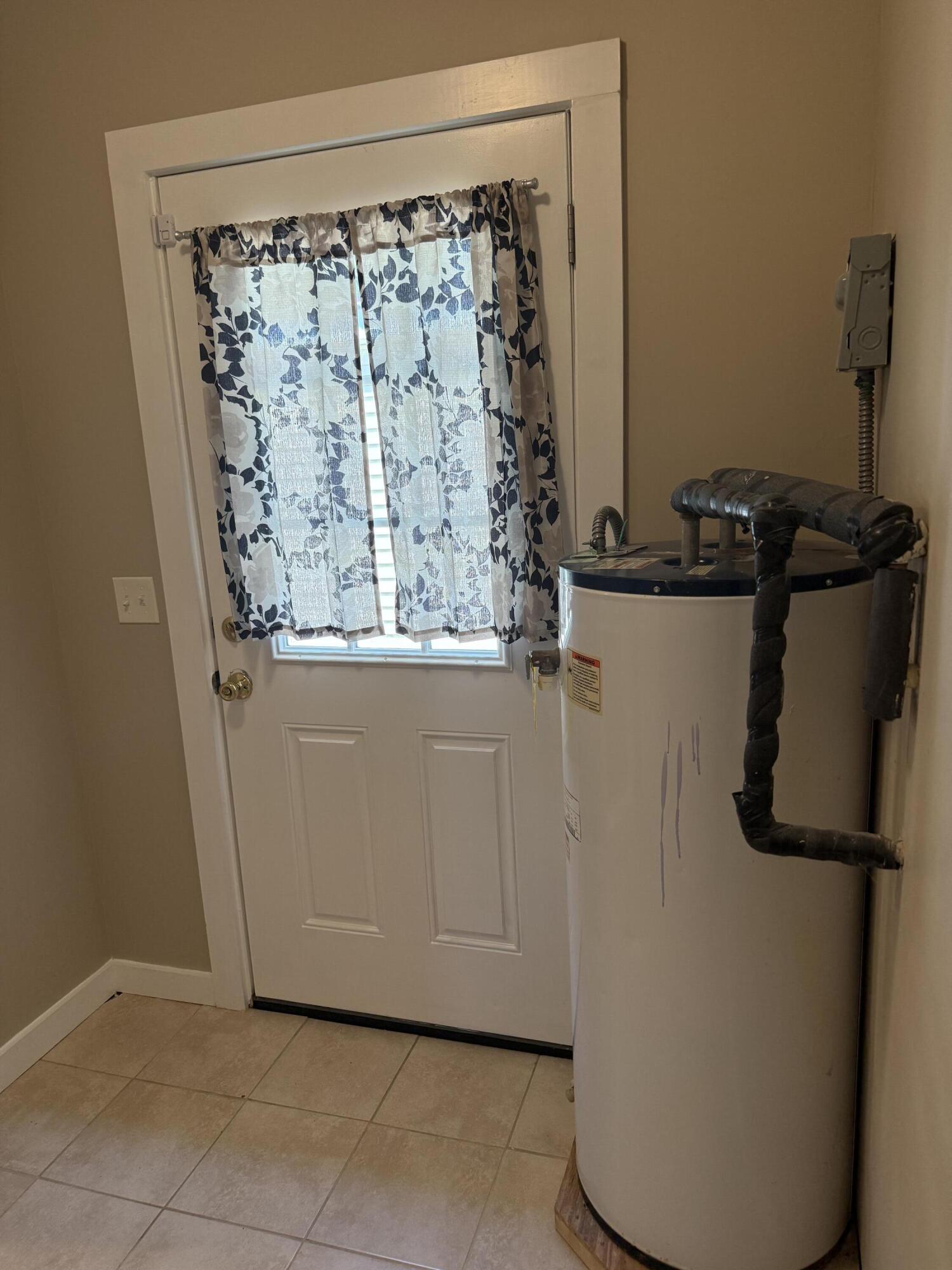 705 W Housman Street Property Photo 13