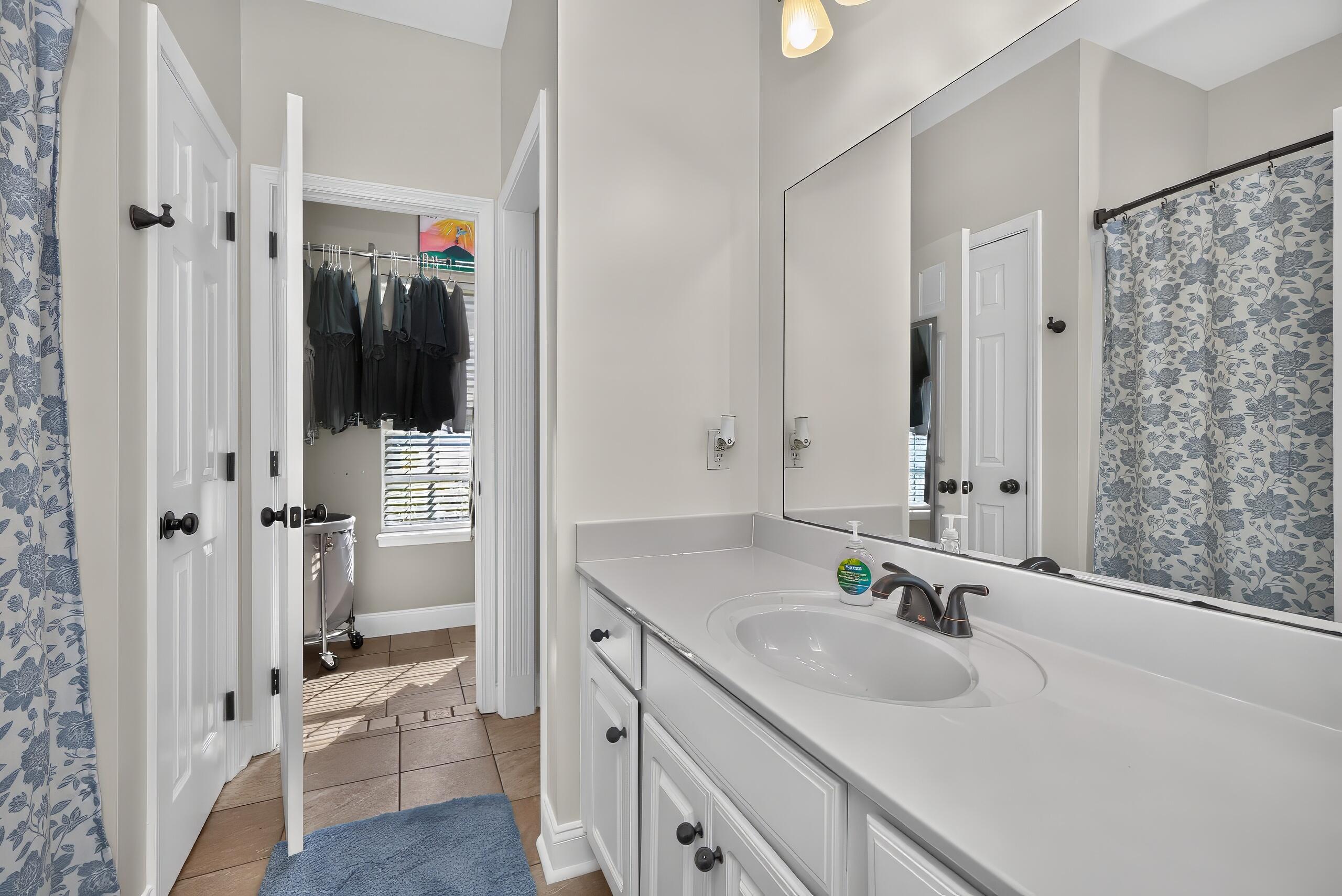 444 Oakley Avenue Property Photo 10