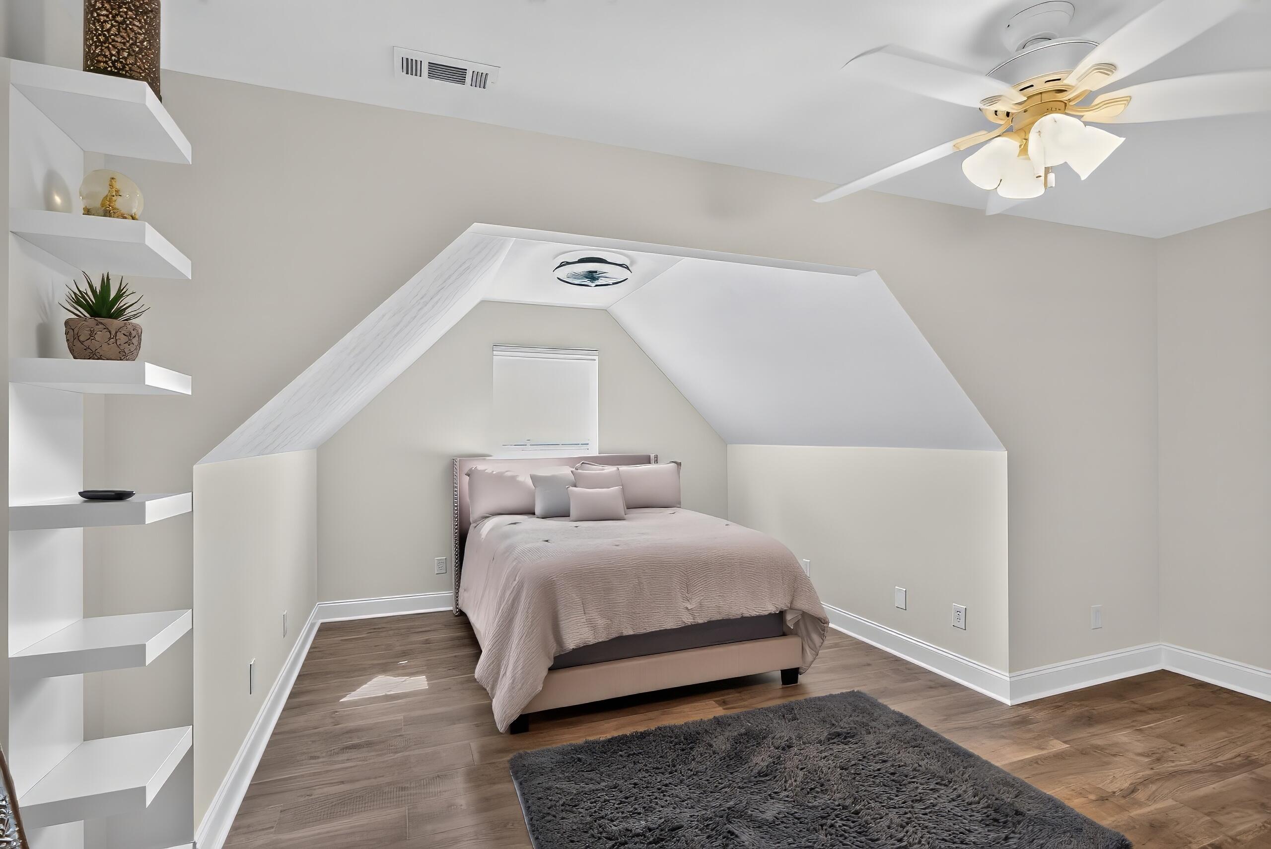 444 Oakley Avenue Property Photo 15