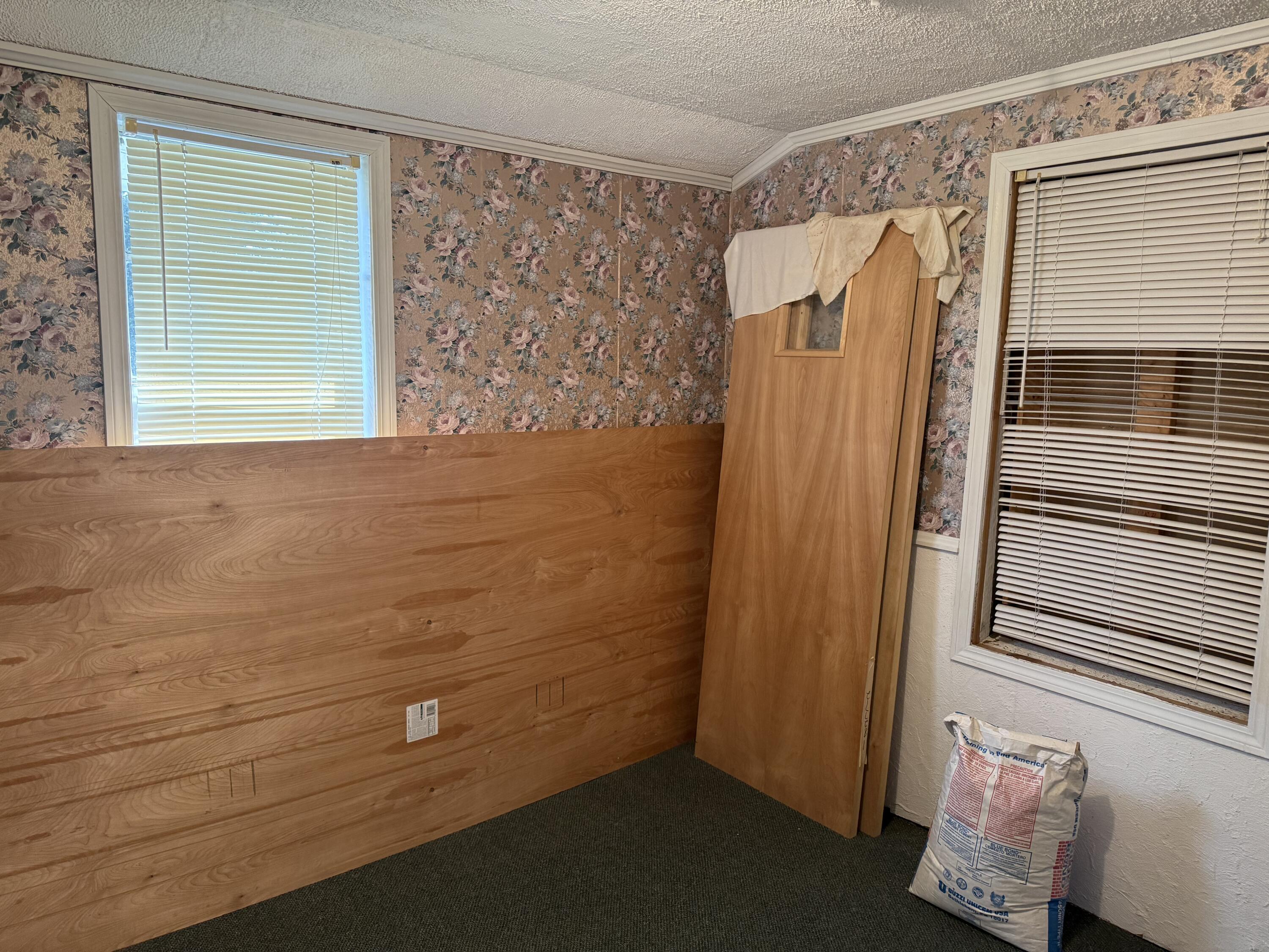 525 Peeler Road Property Photo 3