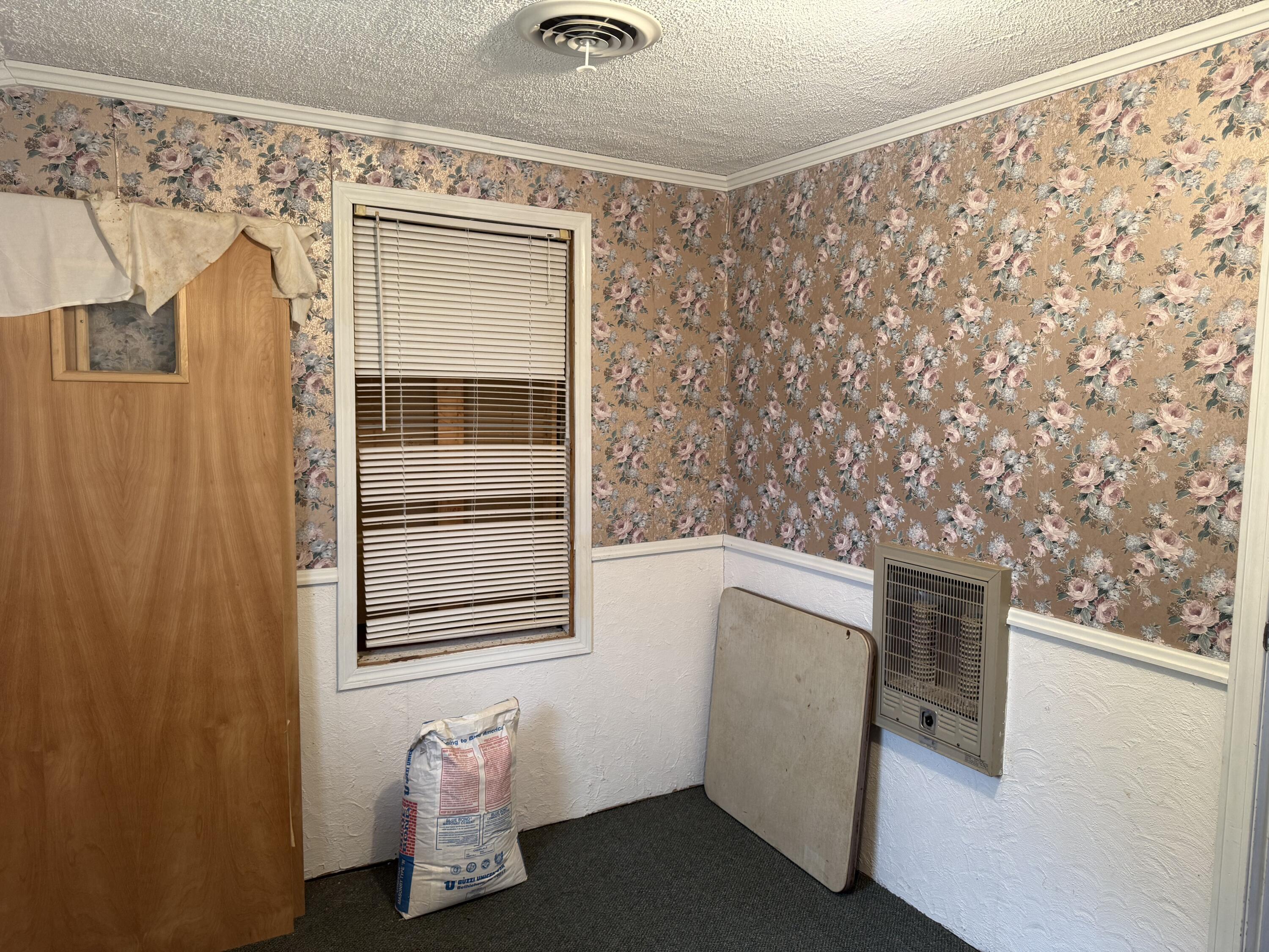525 Peeler Road Property Photo 4