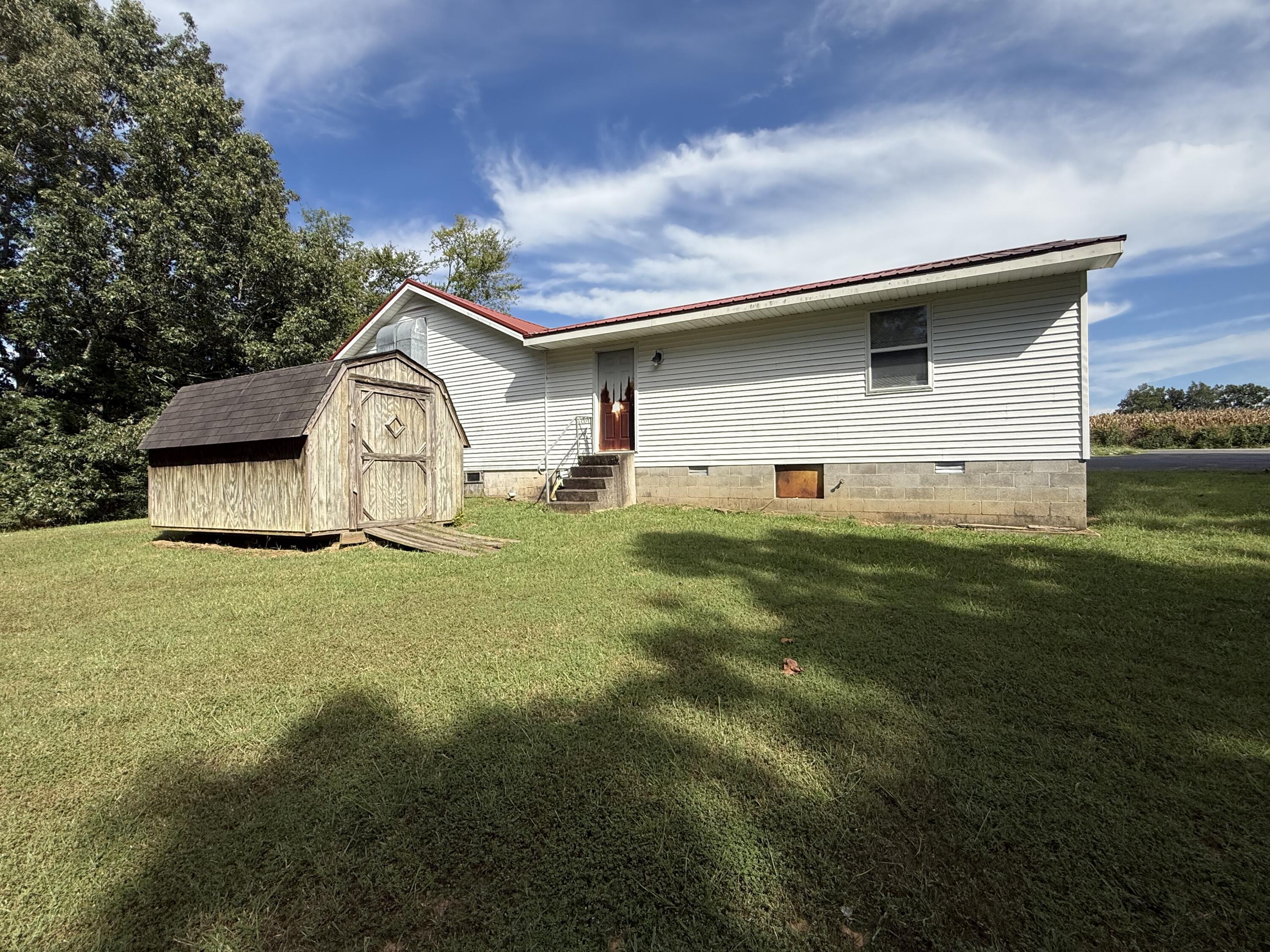 525 Peeler Road Property Photo 16