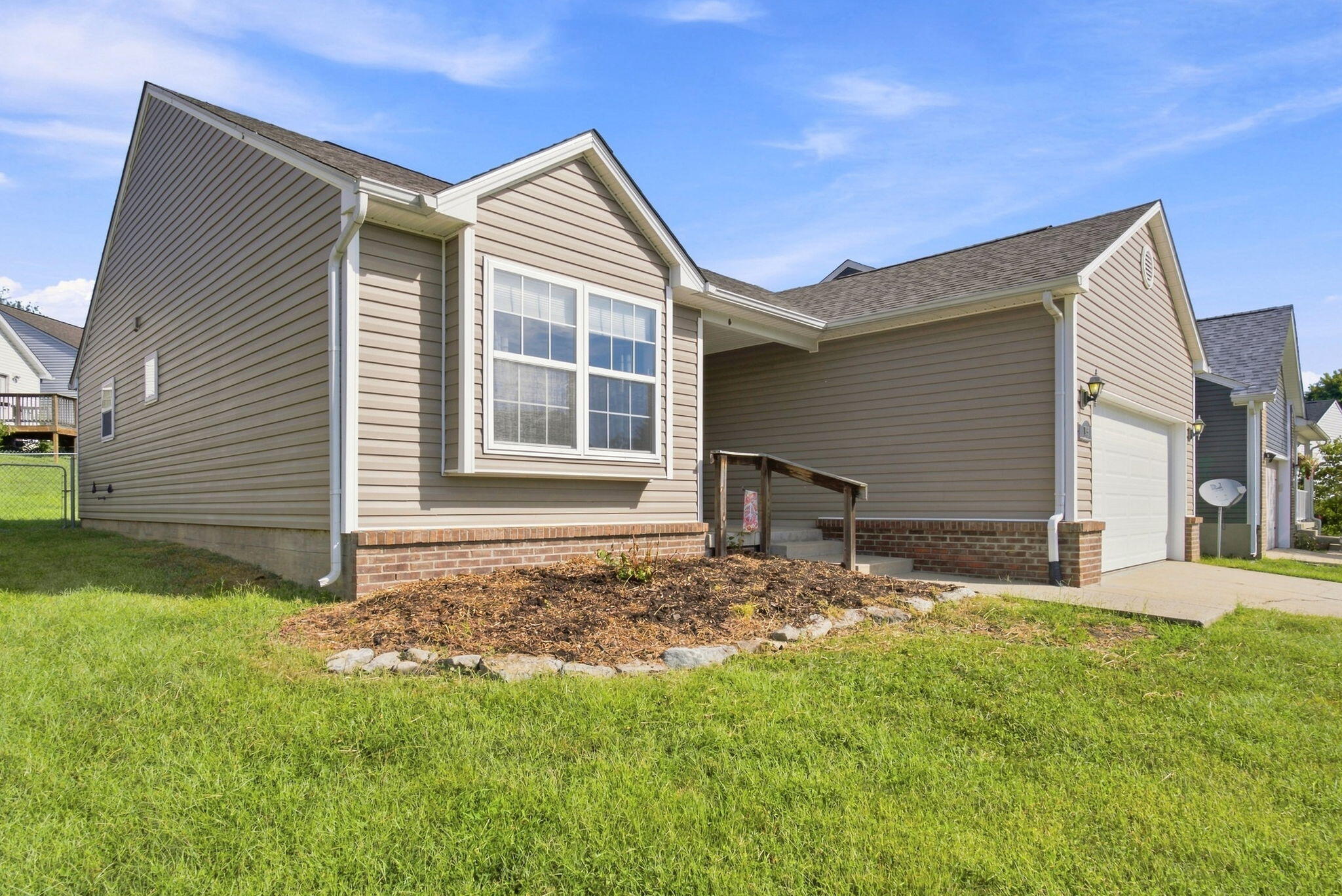 105 Robert M Green Boulevard Property Photo 2