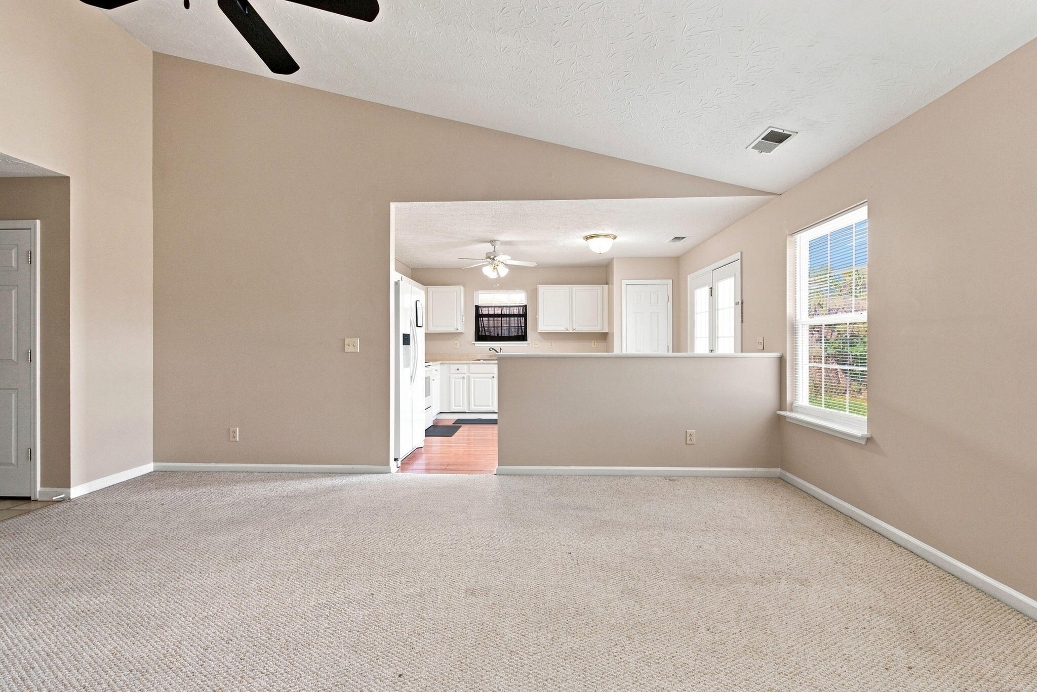105 Robert M Green Boulevard Property Photo 10