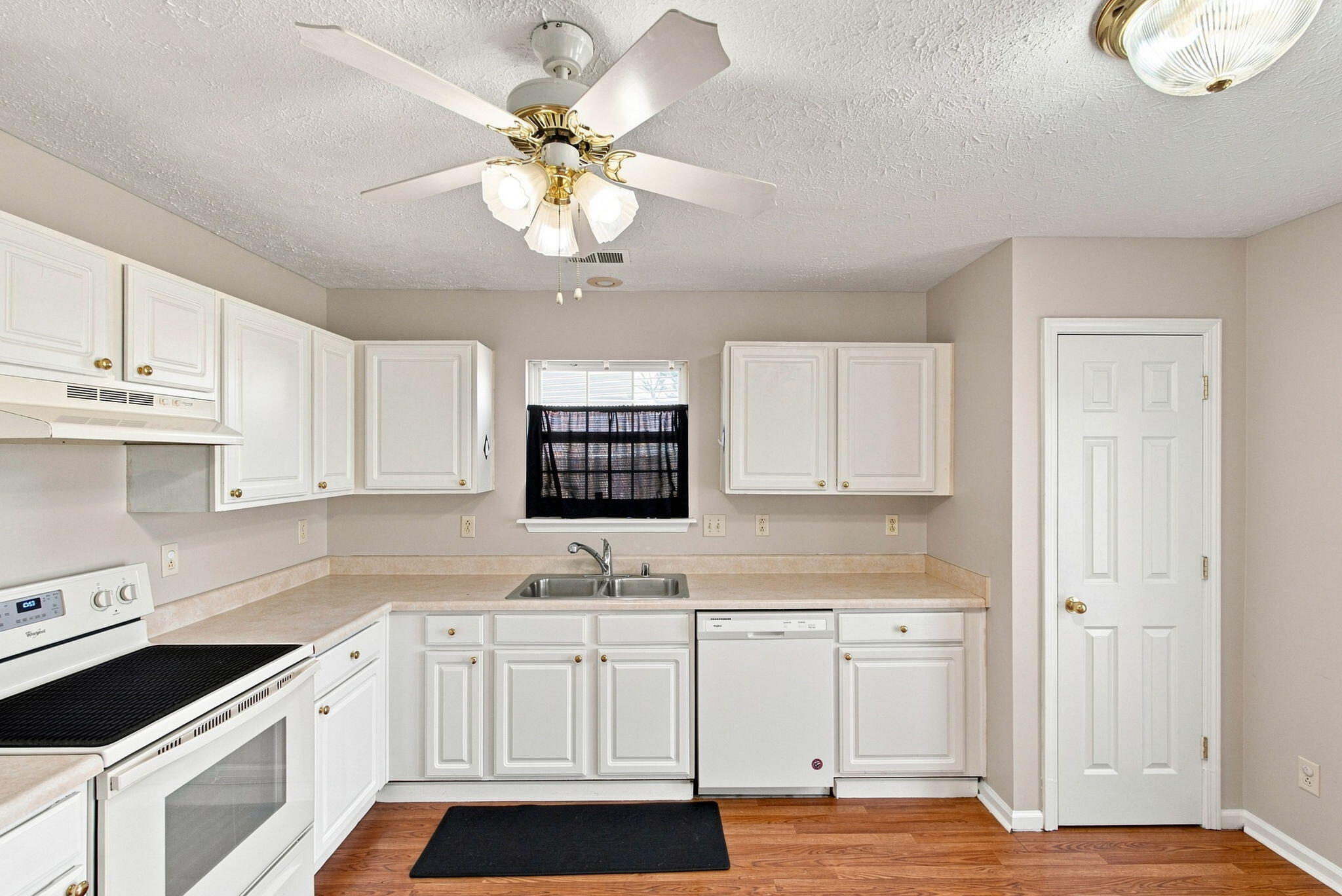 105 Robert M Green Boulevard Property Photo 12