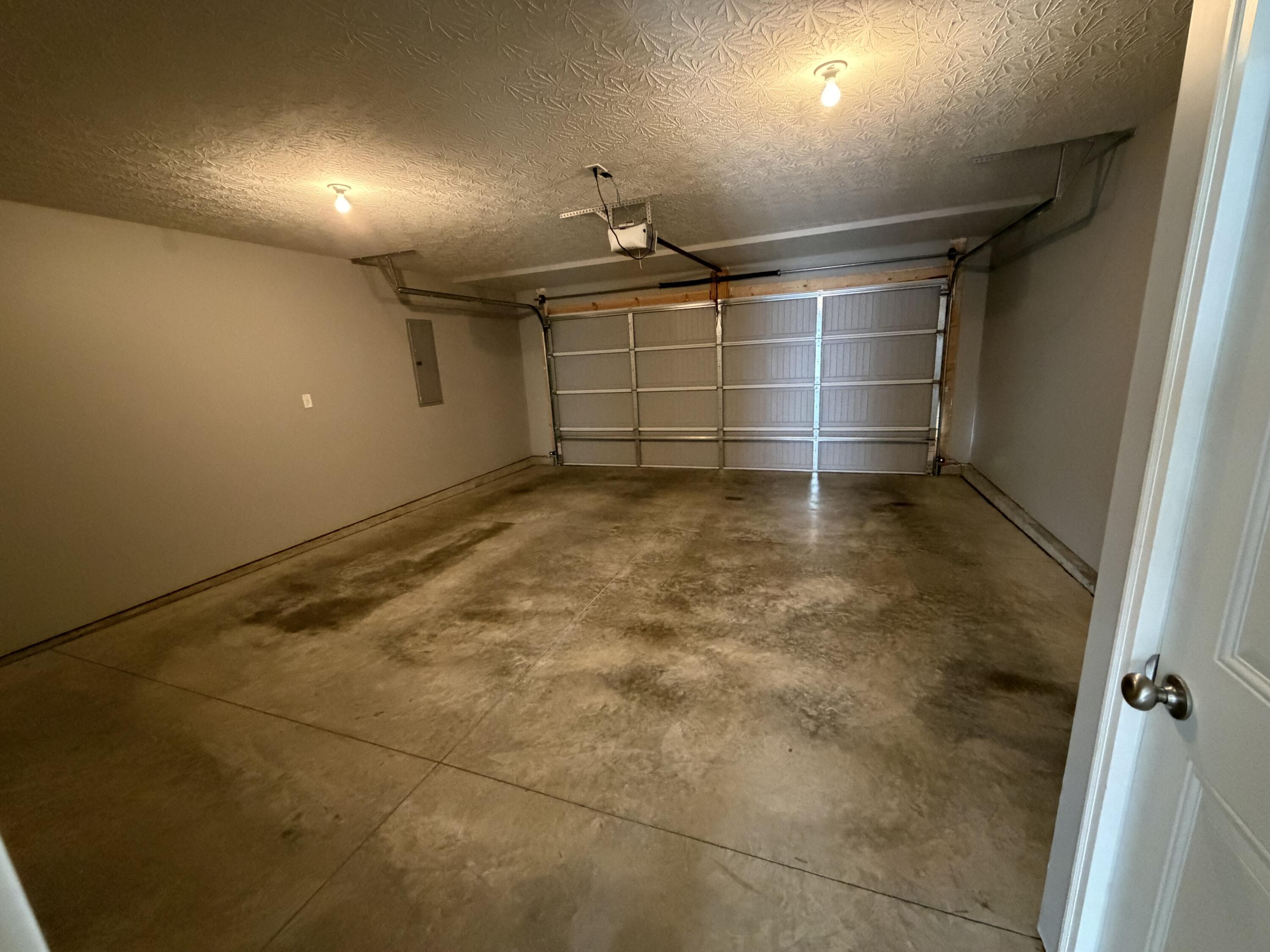 2460b Feathersound Way Property Photo 21