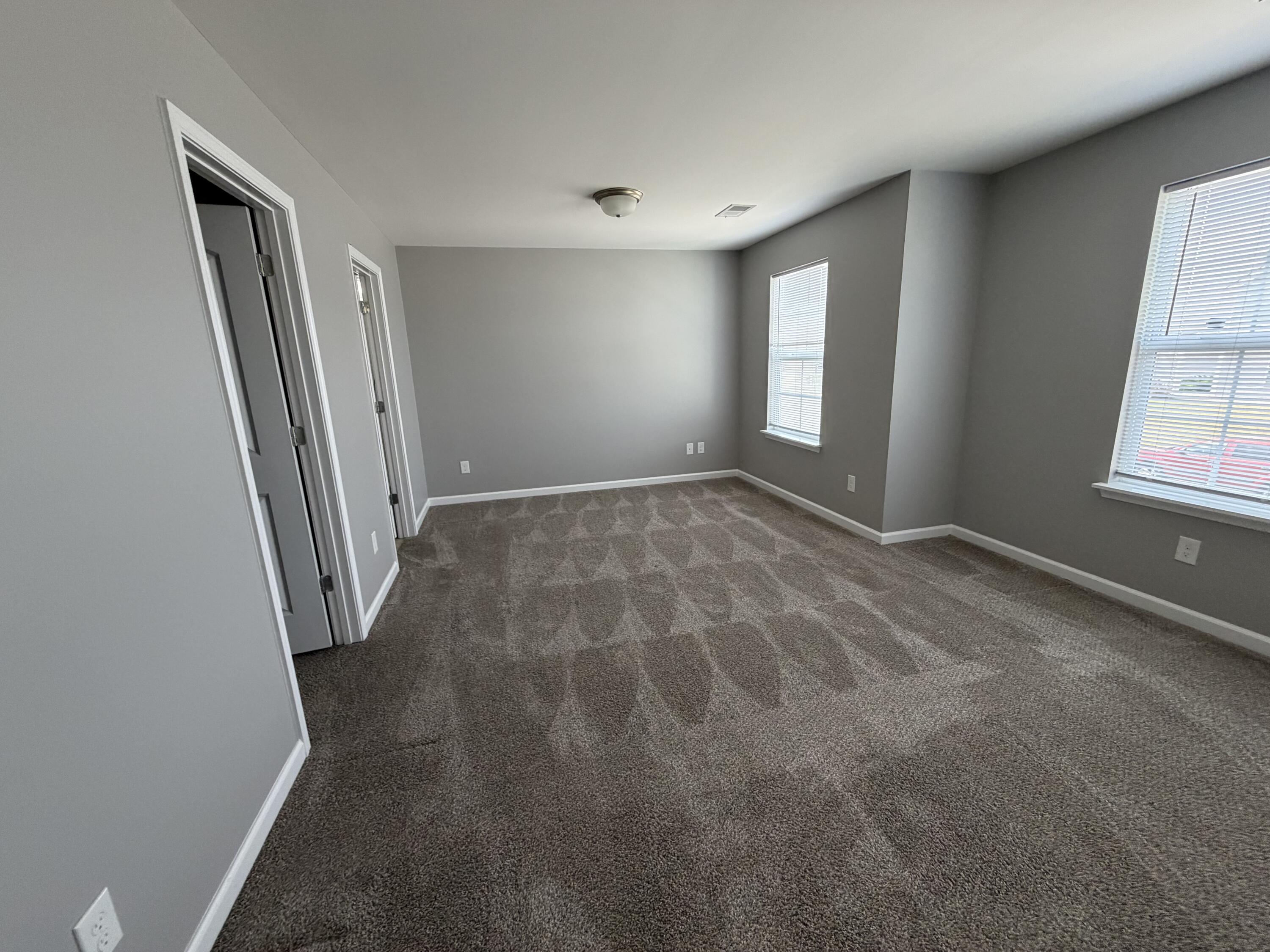 2460b Feathersound Way Property Photo 32
