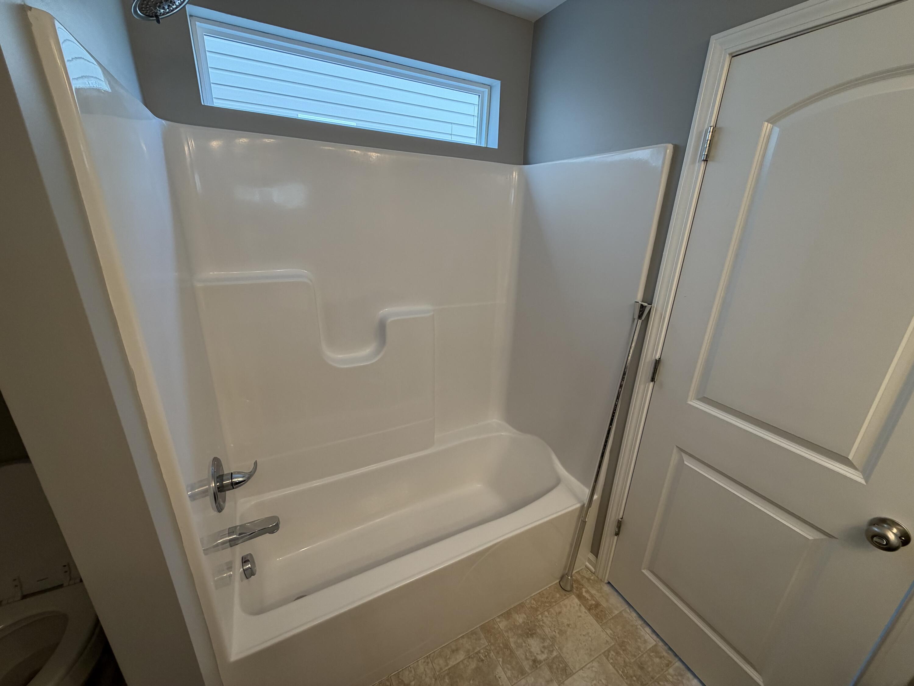 2460b Feathersound Way Property Photo 40