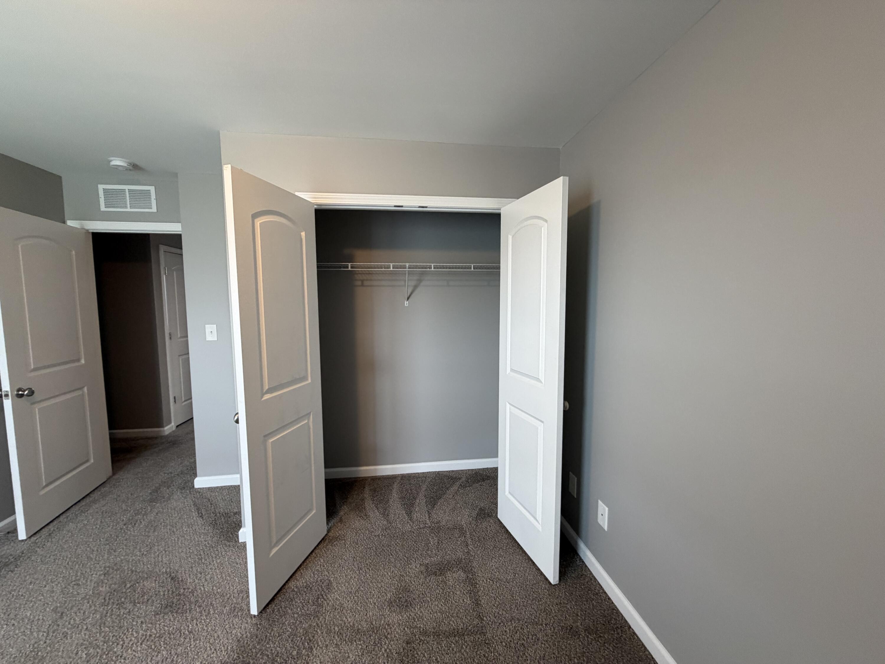 2460b Feathersound Way Property Photo 47