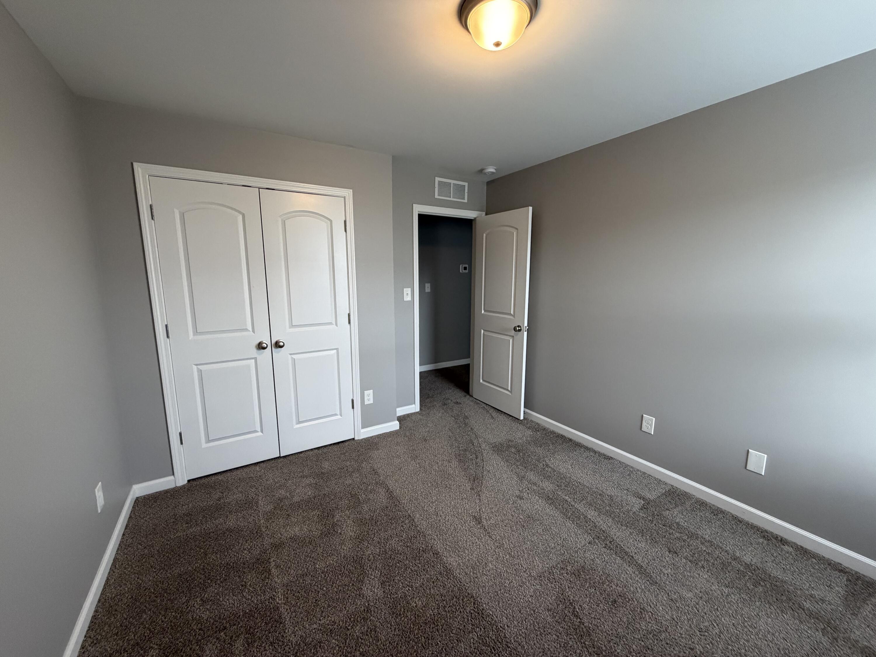 2460b Feathersound Way Property Photo 56