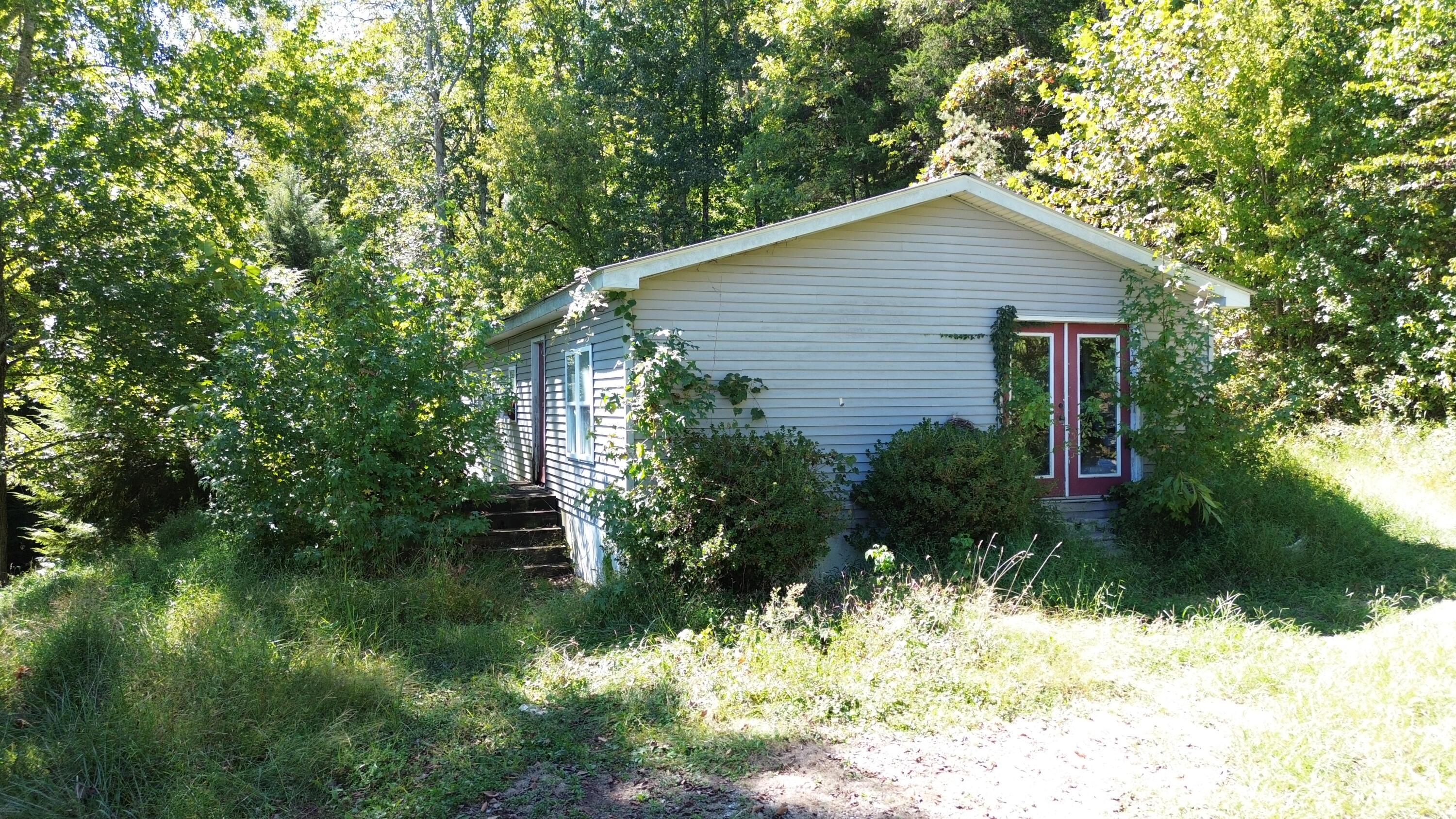 2001 Crocus Creek Road Property Photo 8
