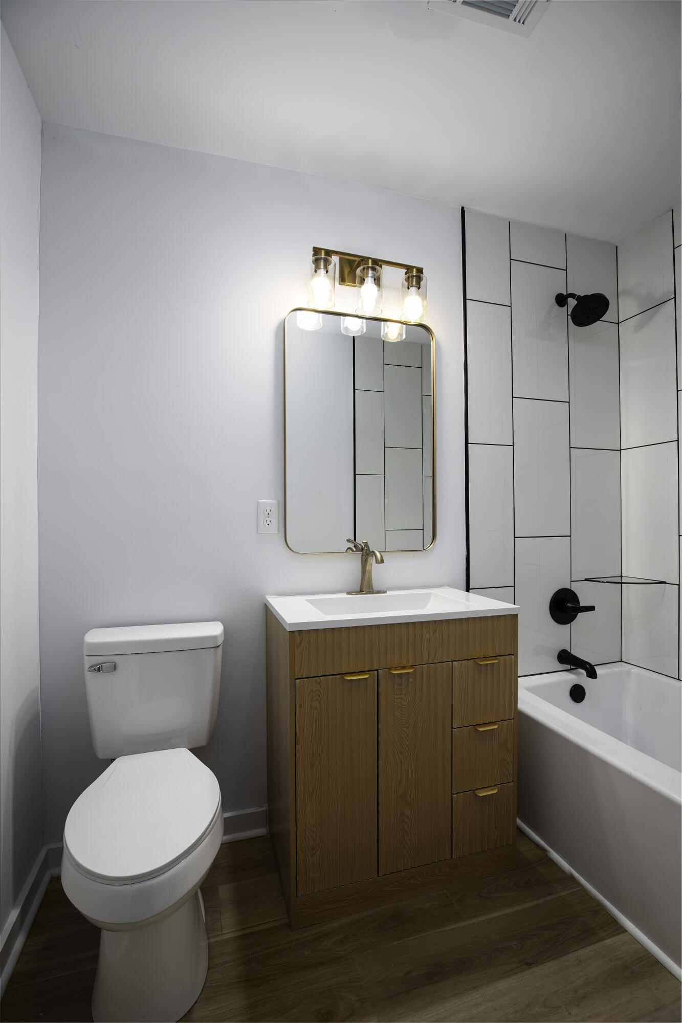 3273 Saxon Drive Property Photo 21
