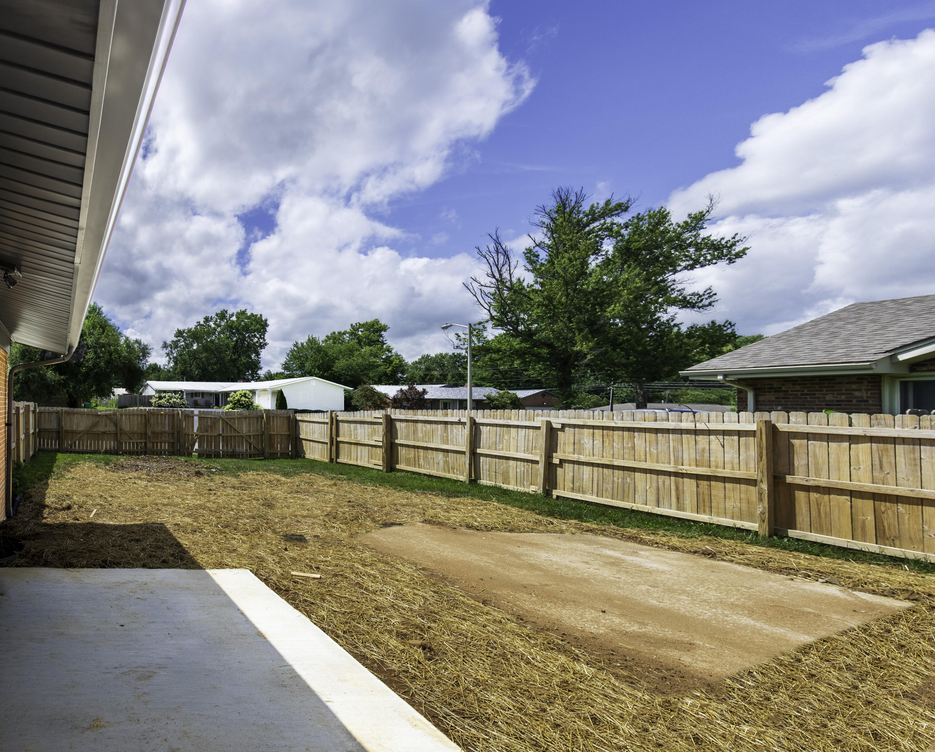 3273 Saxon Drive Property Photo 26