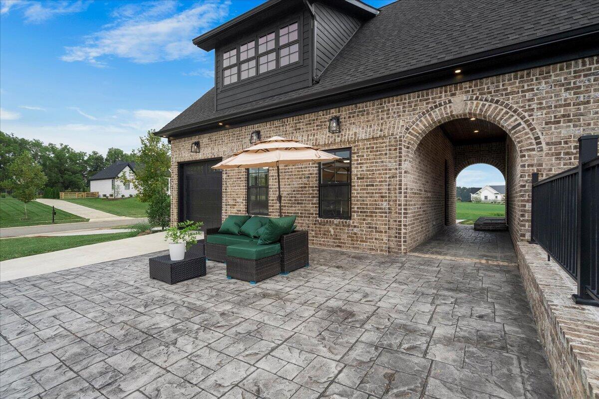 202 The Backstretch Property Photo 7
