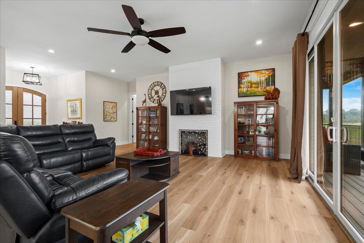 202 The Backstretch Property Photo 19