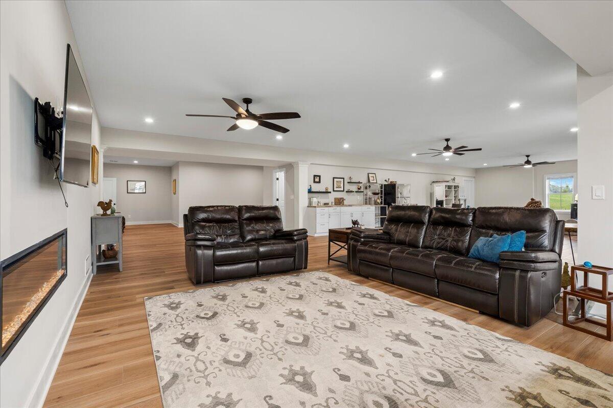 202 The Backstretch Property Photo 34