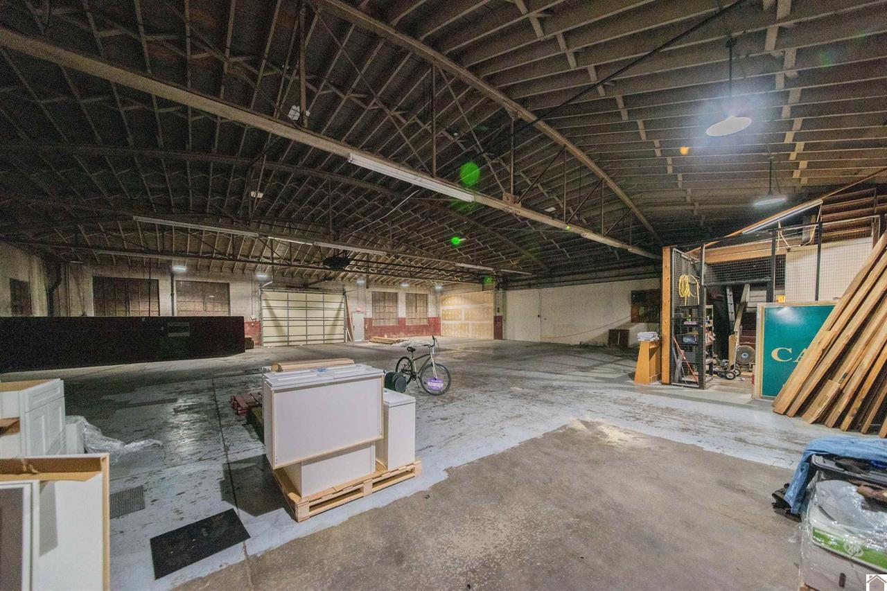 901 Broadway Street Property Photo 28