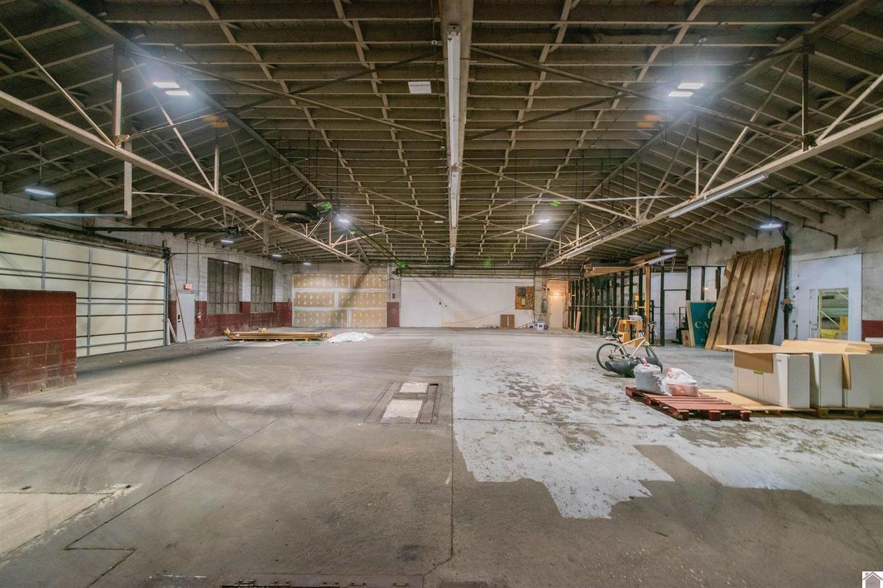 901 Broadway Street Property Photo 30