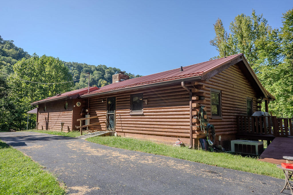 564 Houston Rd Road Property Photo 5