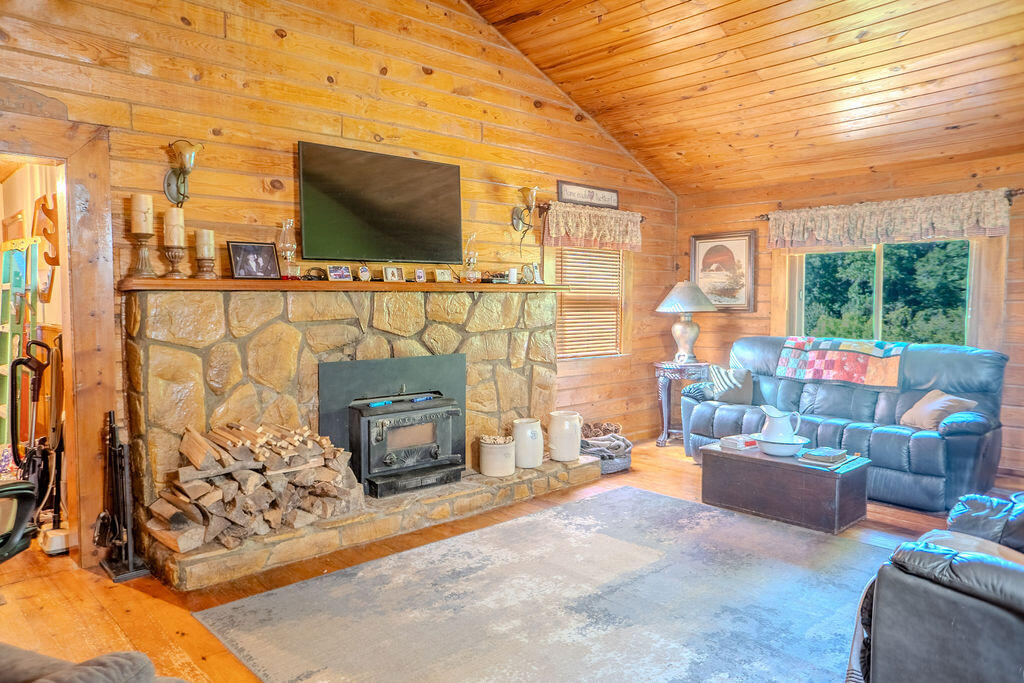 564 Houston Rd Road Property Photo 11