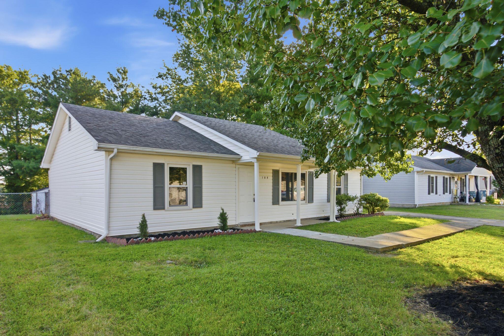 105 Roark Court Property Photo 3