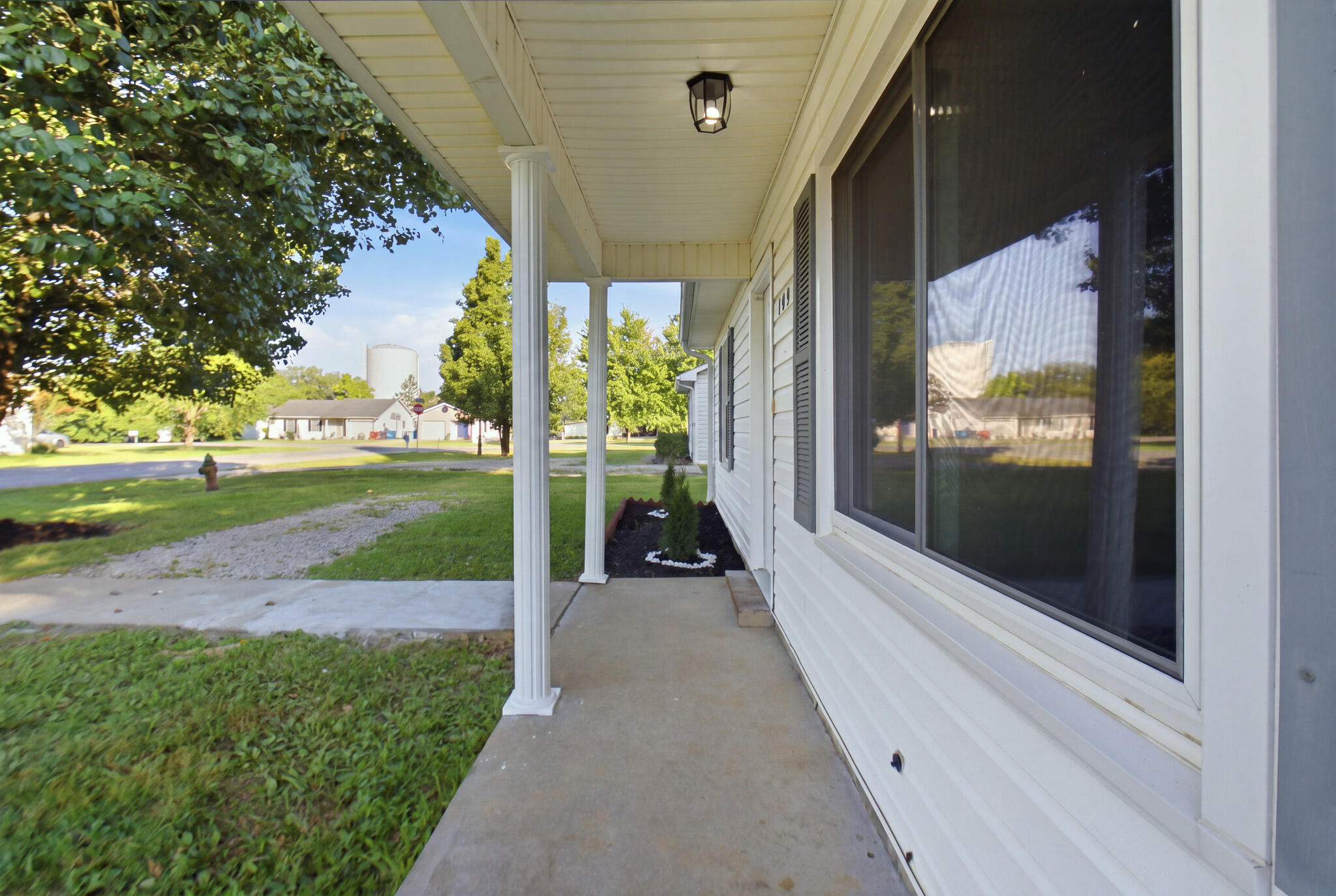 105 Roark Court Property Photo 6