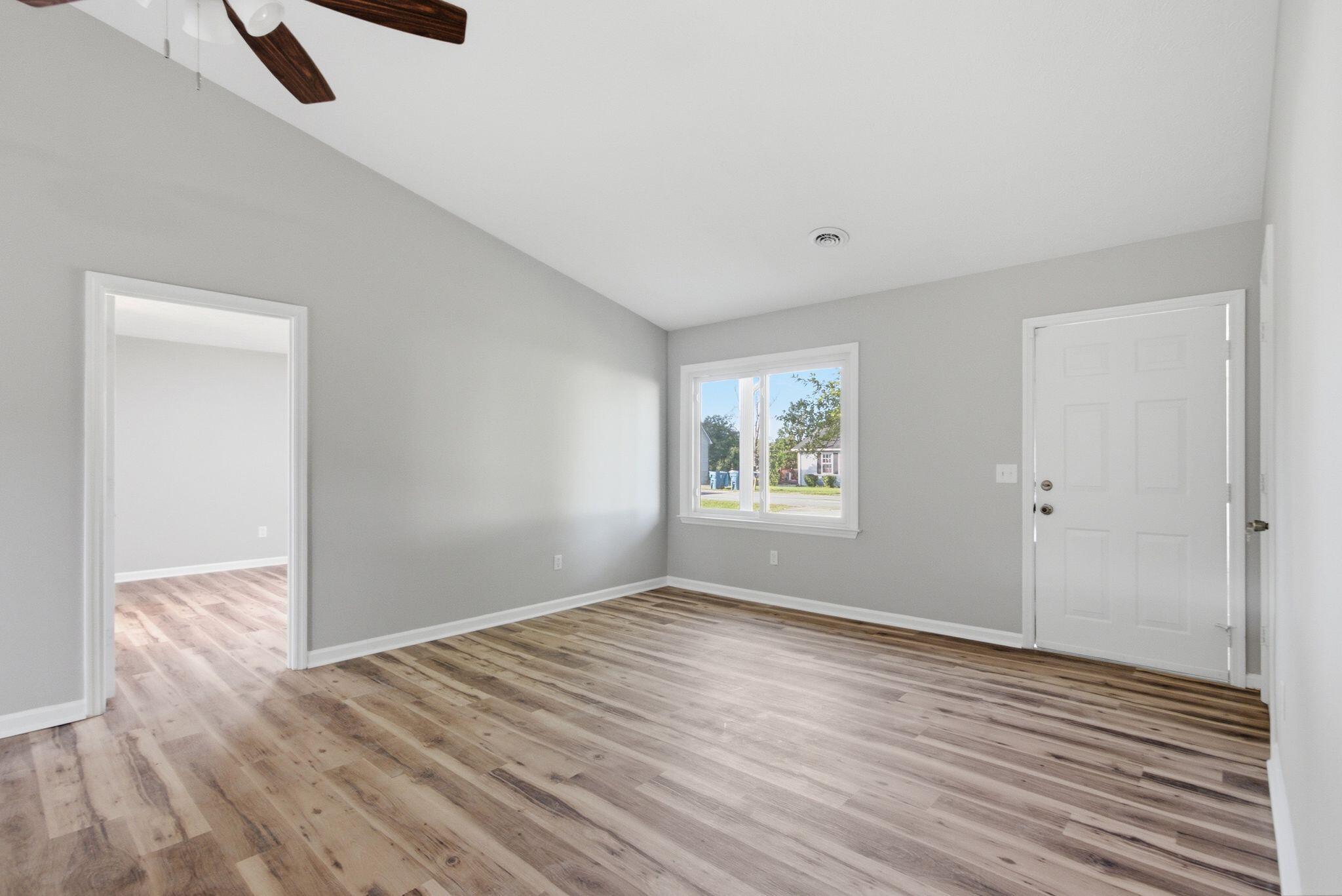 105 Roark Court Property Photo 10