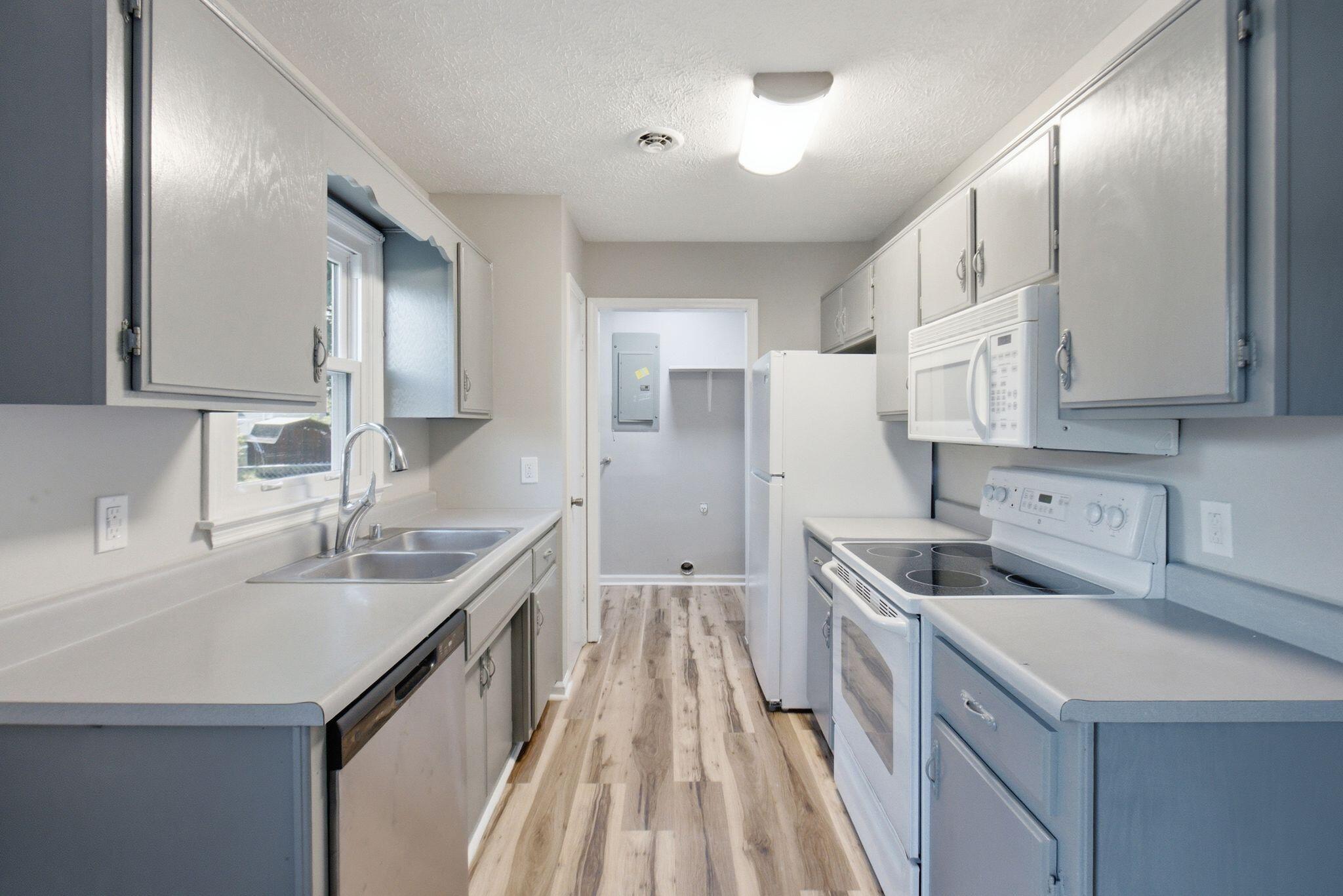 105 Roark Court Property Photo 14