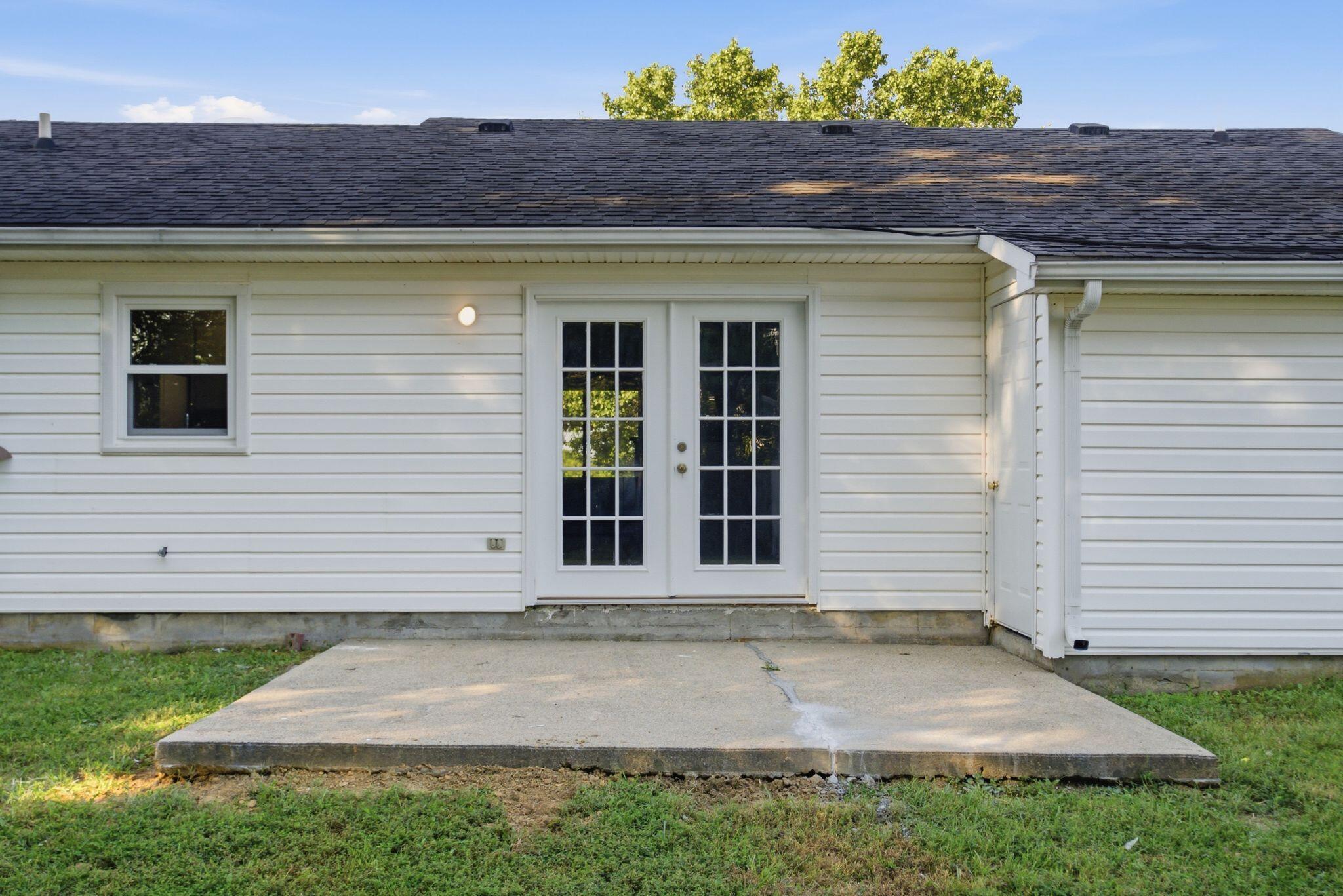 105 Roark Court Property Photo 32