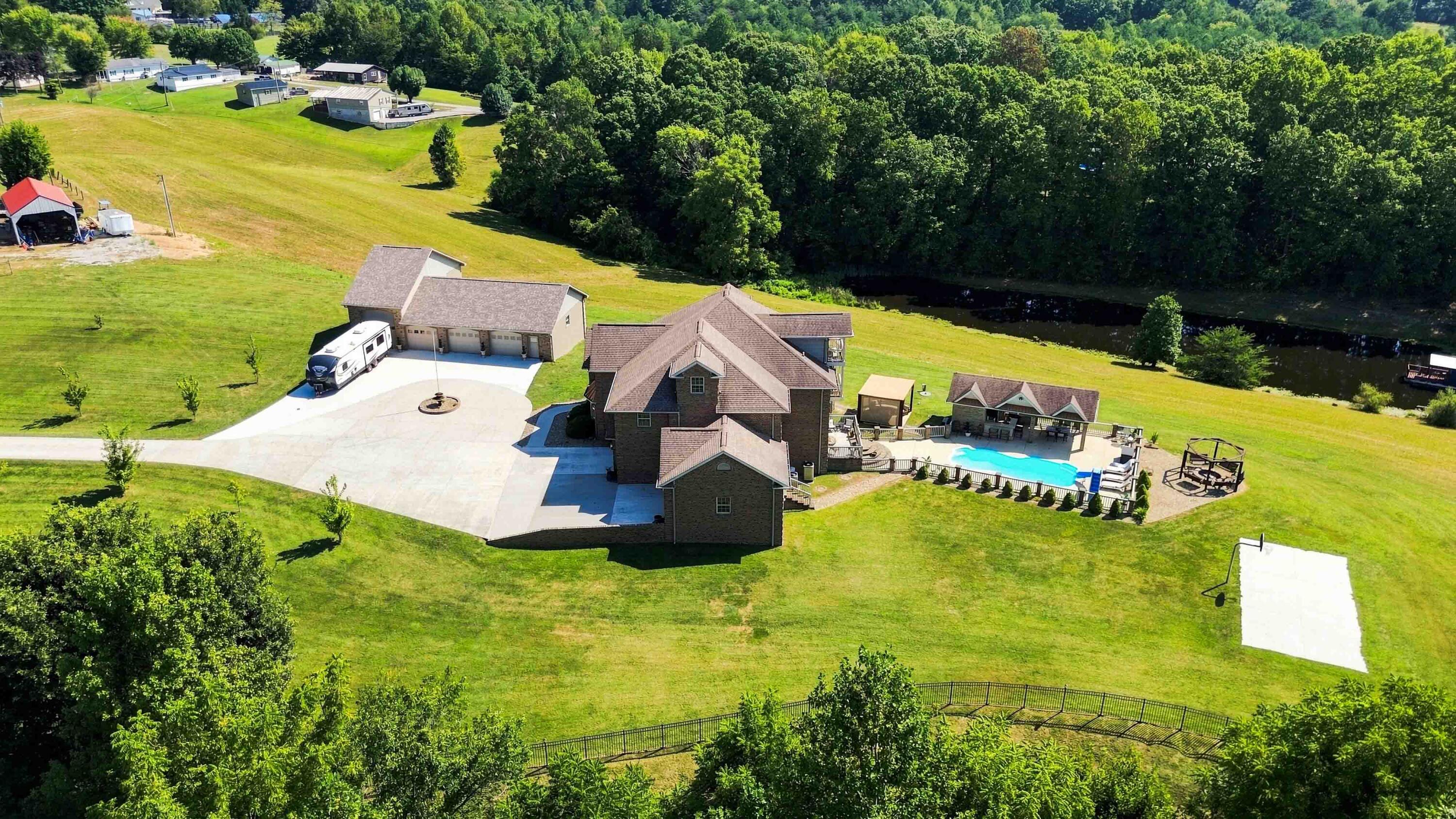 585 Tunnel Ridge Road Property Photo 87